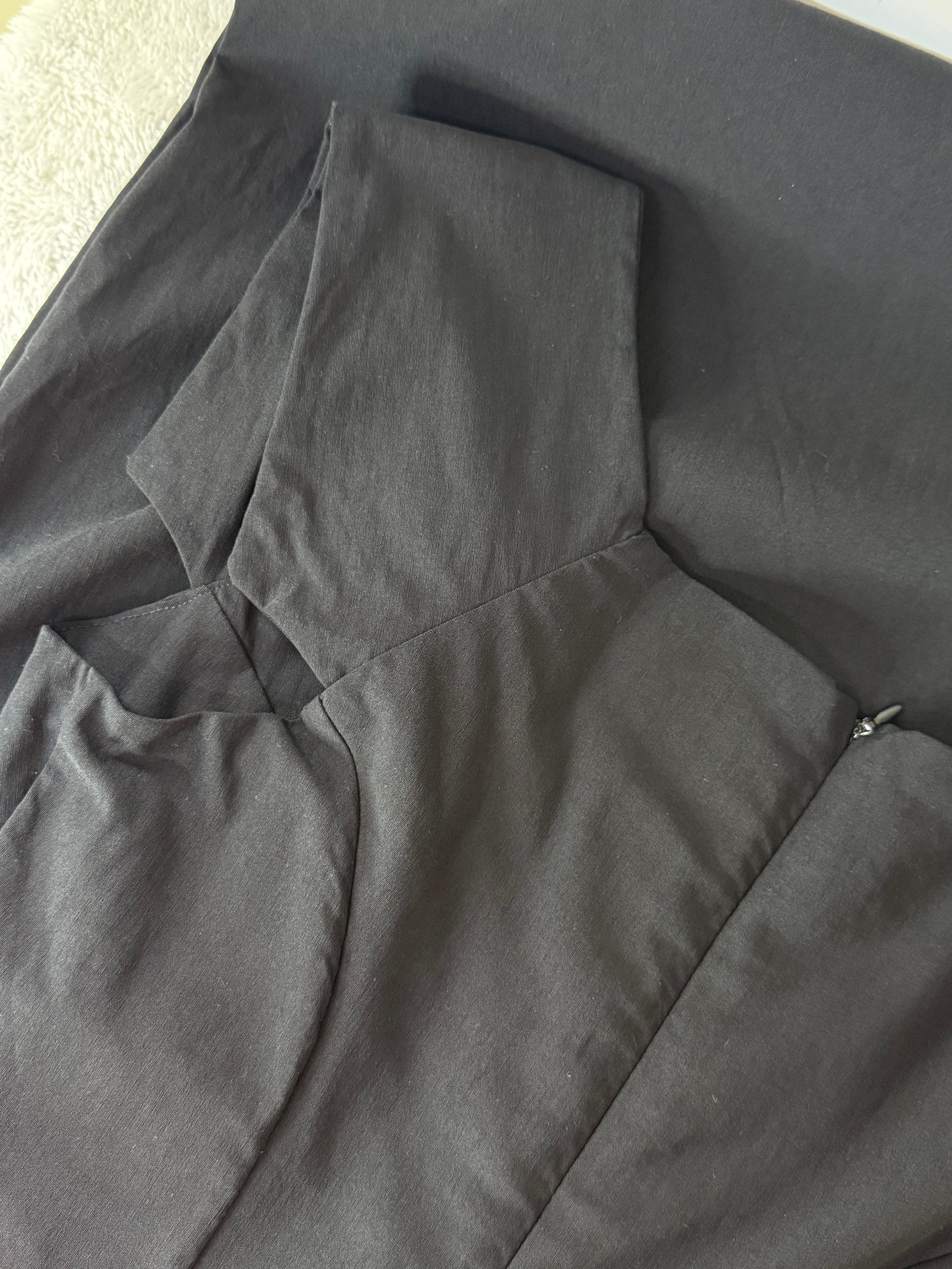 CITY GODDESS LONDON Black Structured V-Neck Pencil Dress | UK 14 (Preloved)