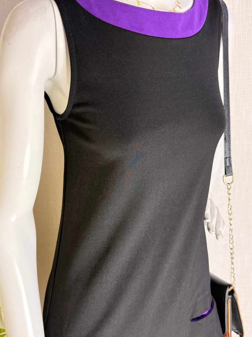 PROMOD Retro Color-Block Trim Sleeveless Shift Dress - Black & Purple (Size S / M)
