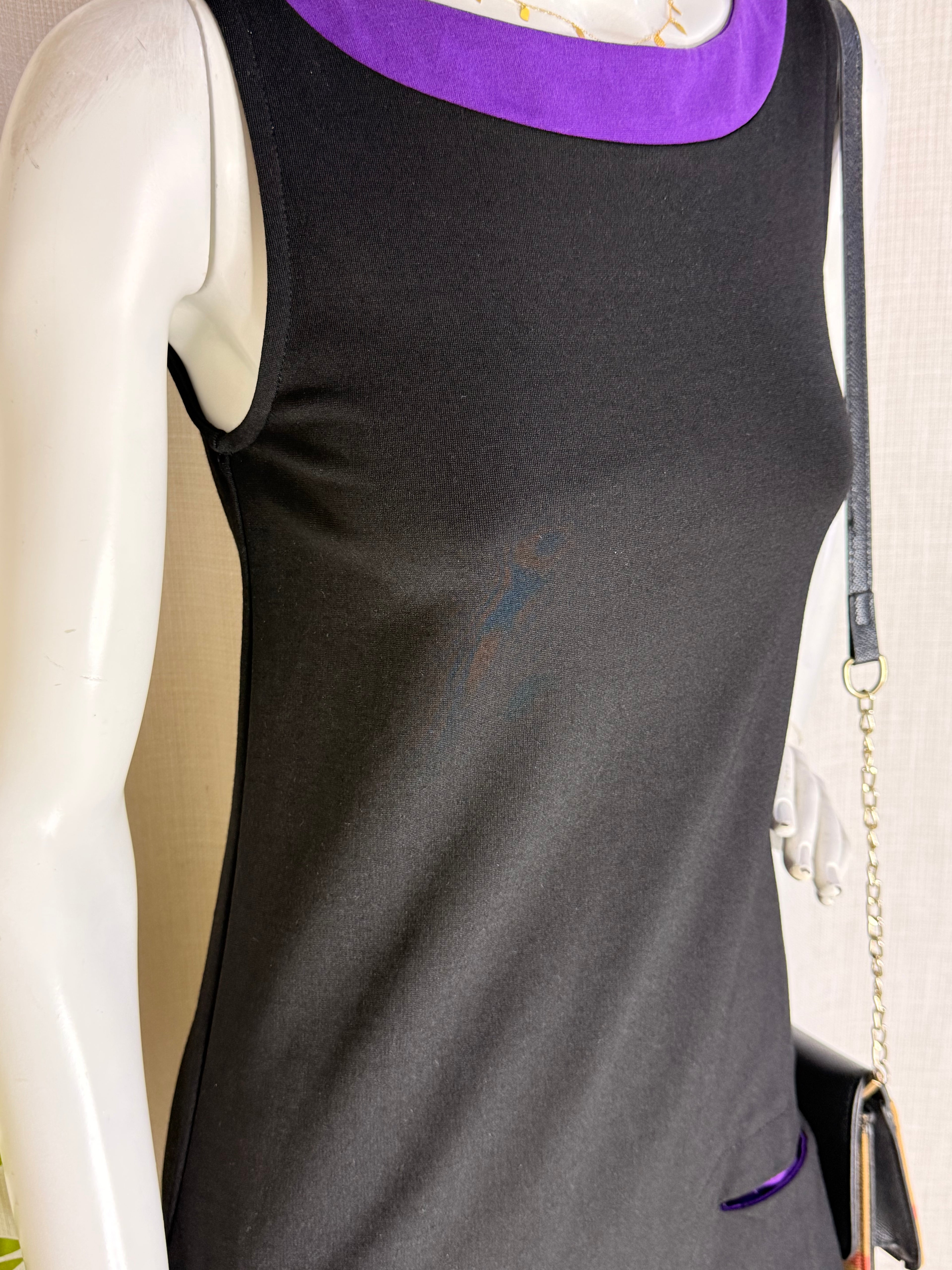 PROMOD Retro Color-Block Trim Sleeveless Shift Dress - Black & Purple (Size S / M)