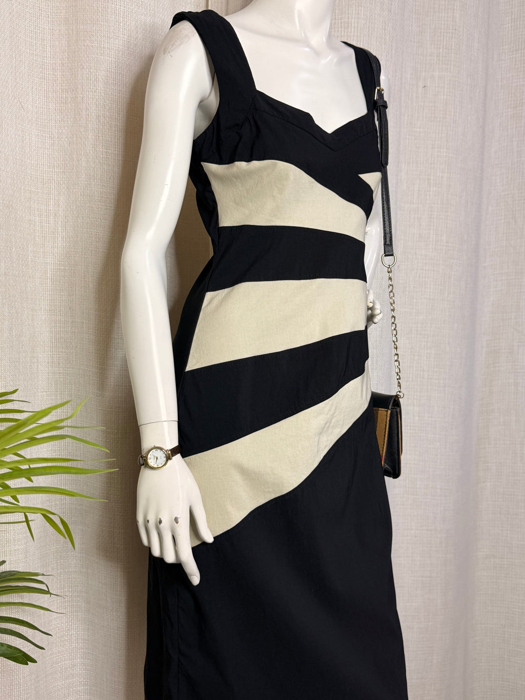 Star by Julien Macdonald Black & Cream Chevron Panel Midi Dress - Size UK 12 - Medium