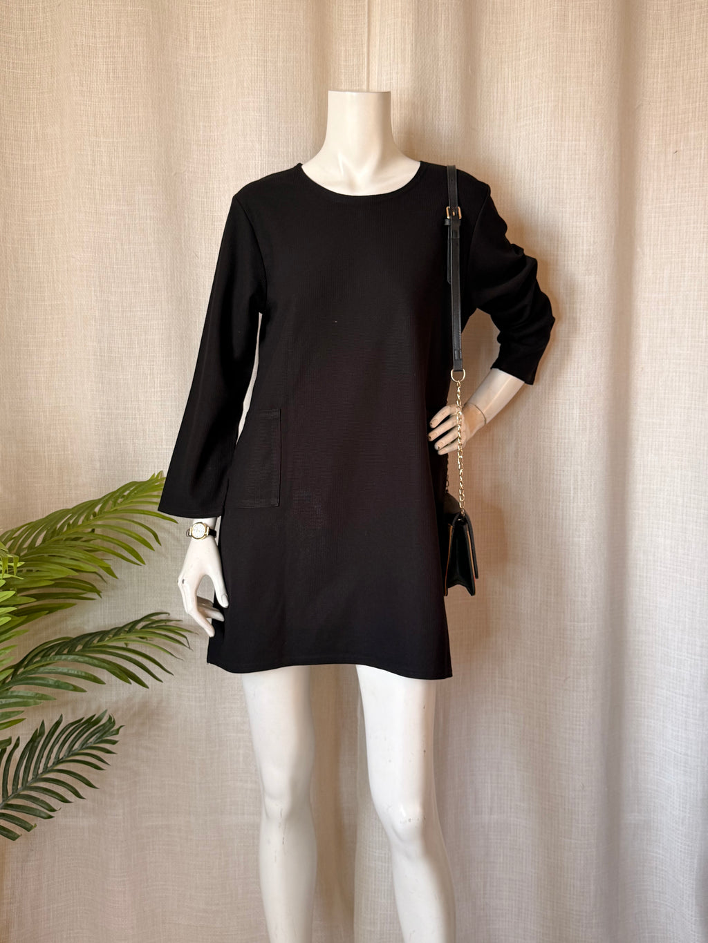 Modestly One Black Textured Knit Shift Dress with Pocket – Size L/XL