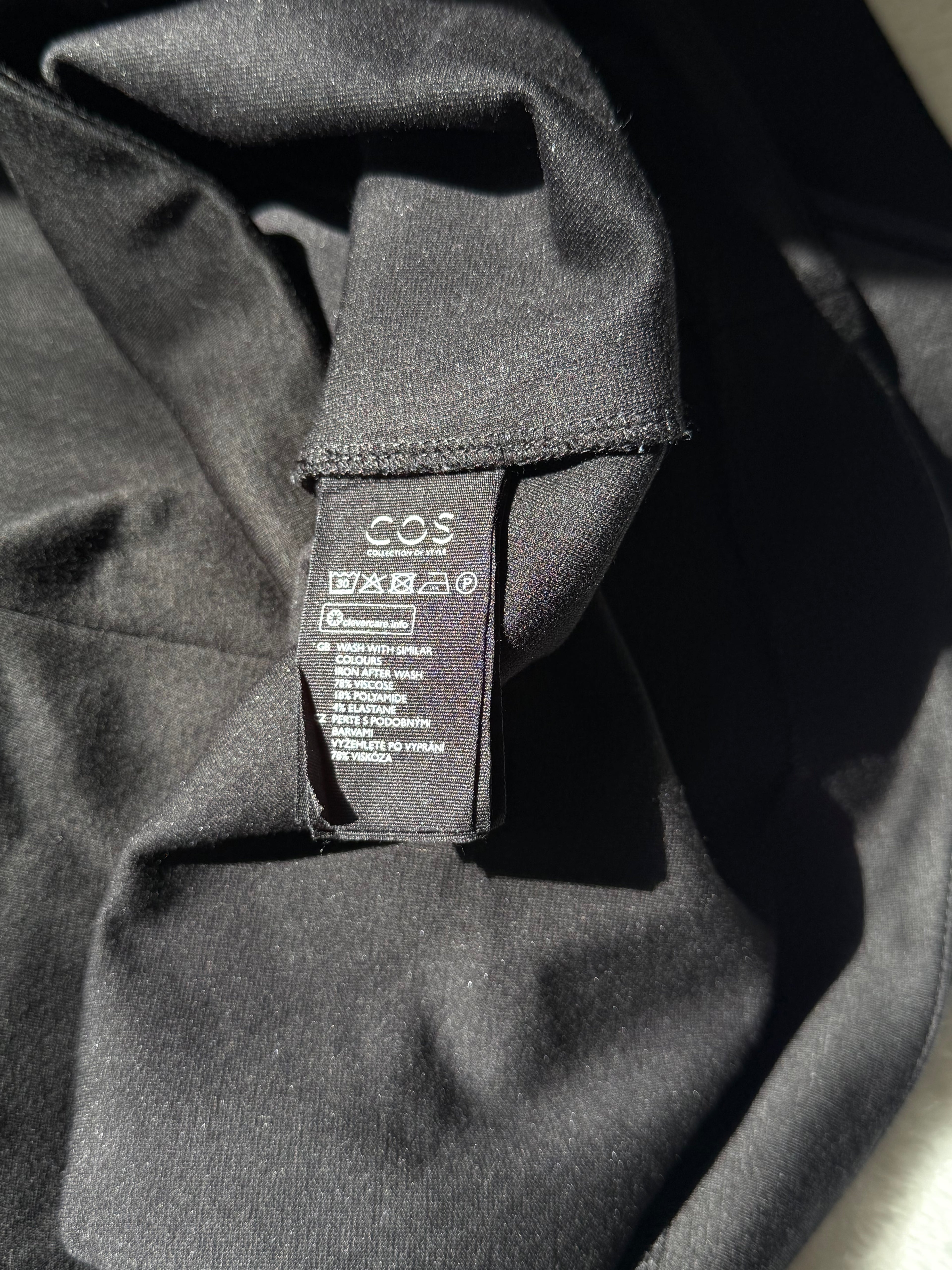 COS Black Long-Sleeve Fit-and-Flare Dress | EUR S (Preloved)