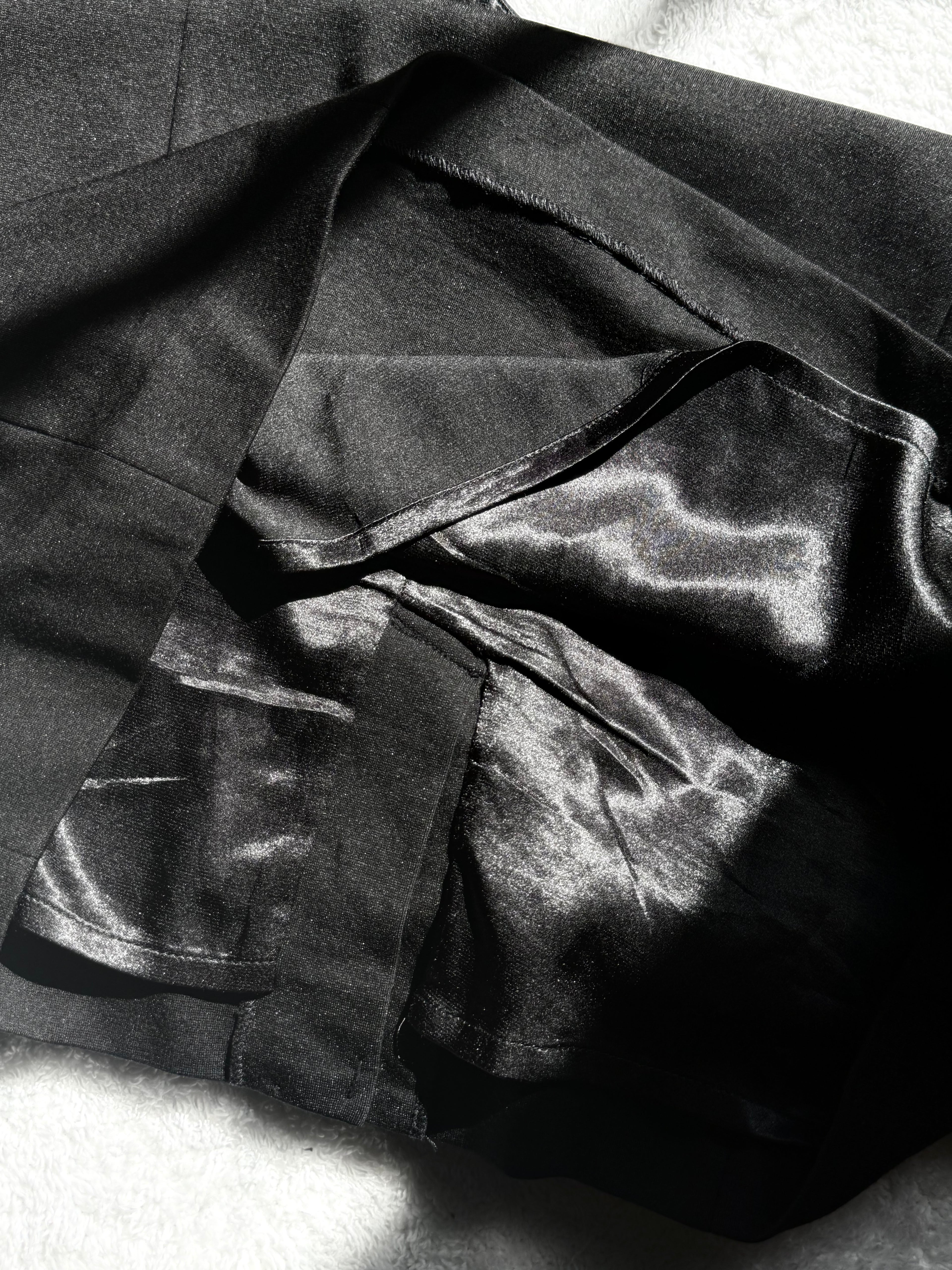 ✨ Event-Ready Glamour: EVENTS Preloved Black Mini Dress