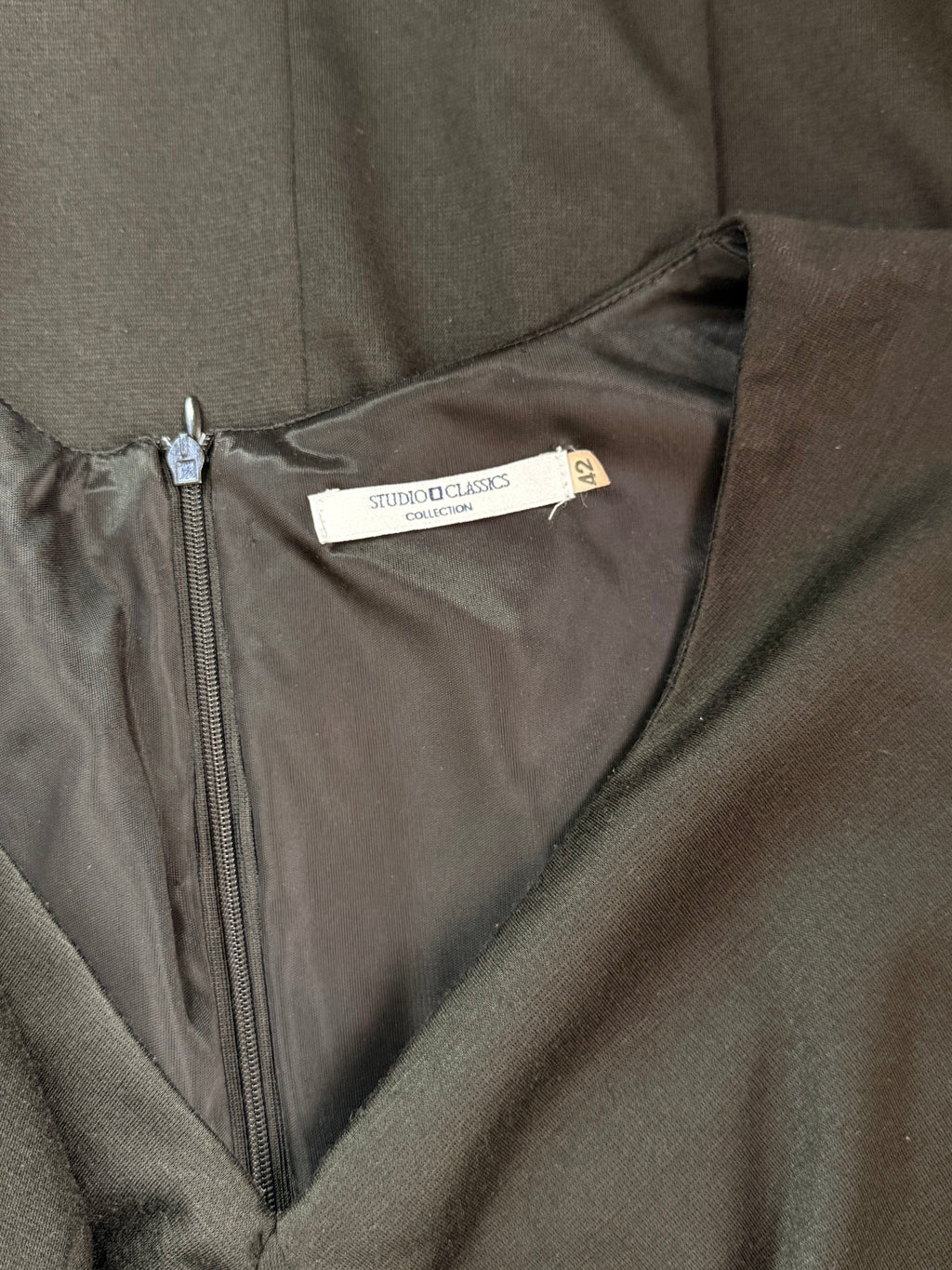Studio Classics Black Ruched V-Neck Midi Dress – Size Large | Elegant Evening & Work Dress