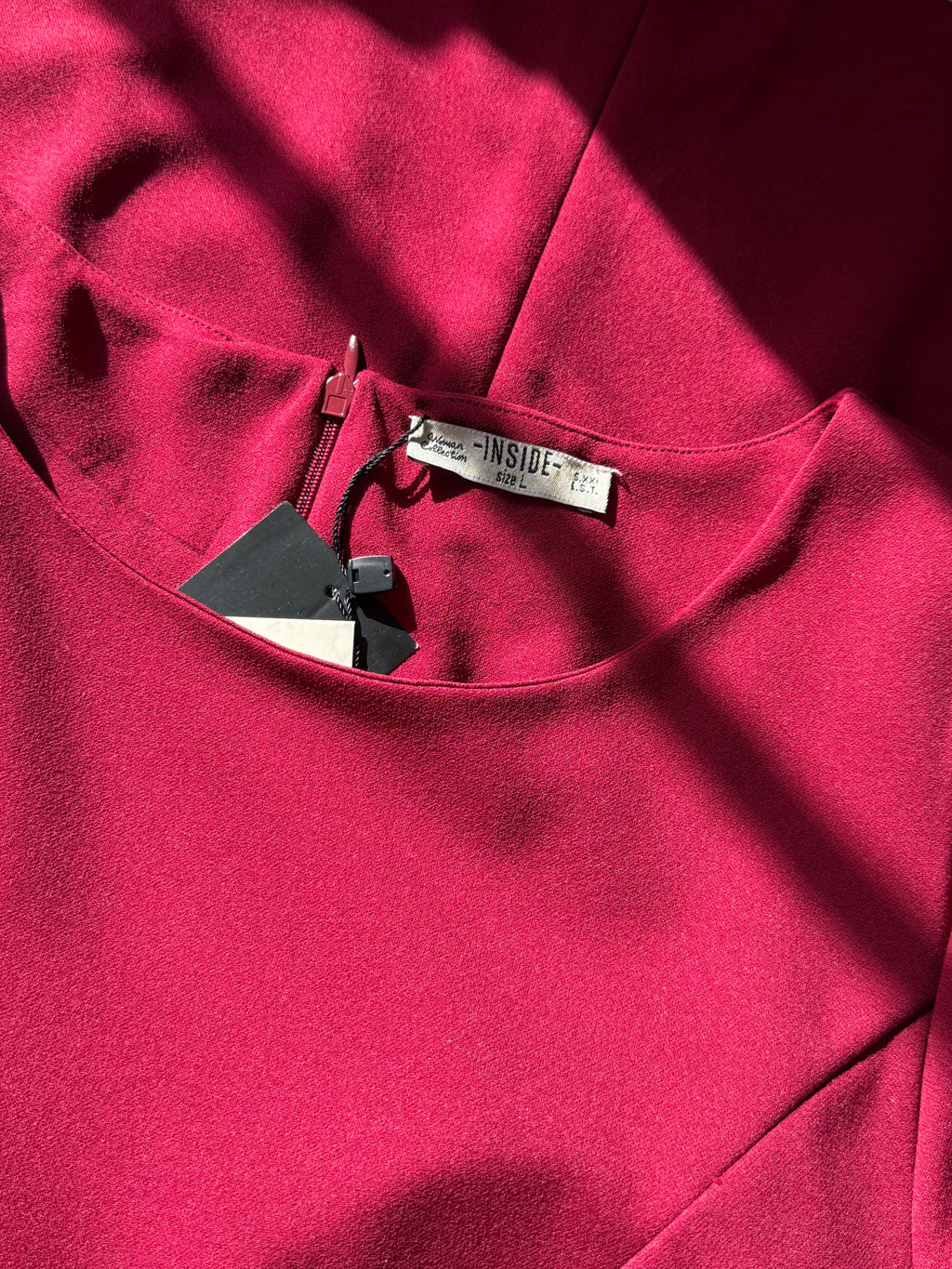 WITH TAG Distinctive Preloved INSIDE Dress with Sleeve Detail - Large, 40 AED!