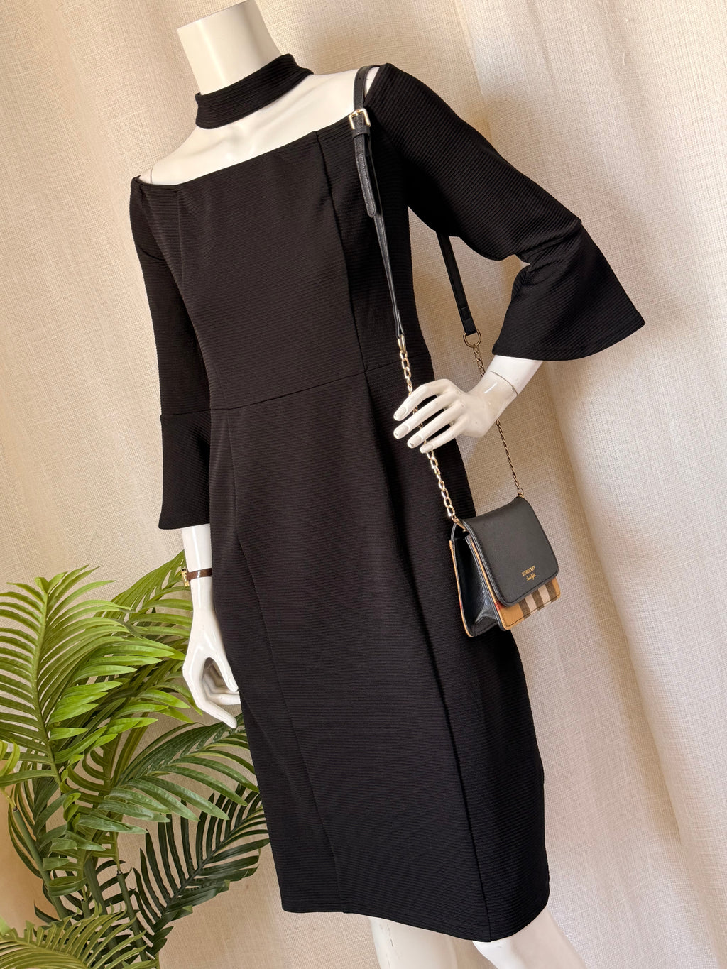 🌟 Chic Comfort: 3RD LOVE Preloved Off-Shoulder Dress