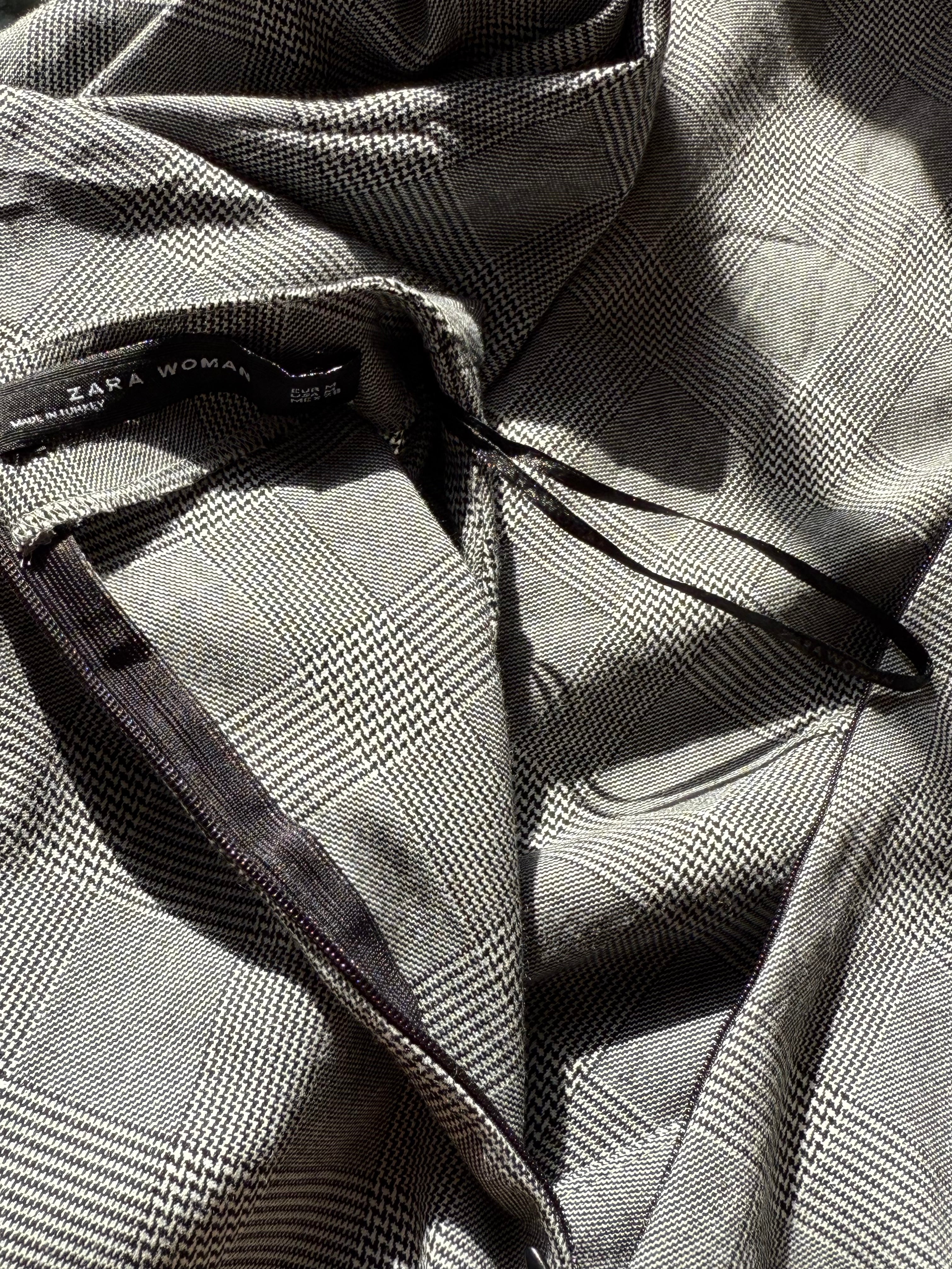 Iconic Preloved ZARA Statement Dress - Medium, Just 15 AED!