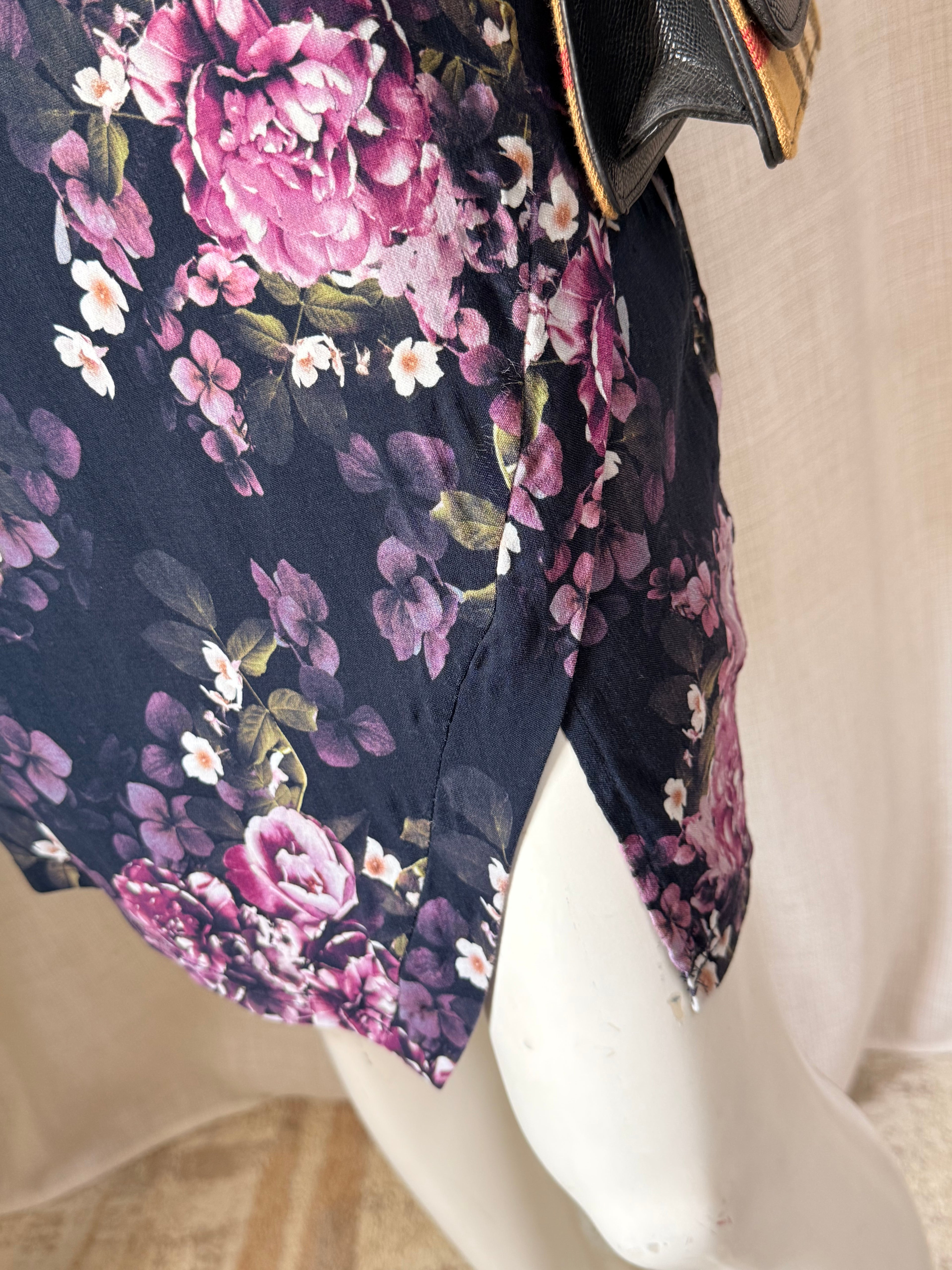 Apricot Sleeveless V-Neck Floral Midi Dress – UK 14