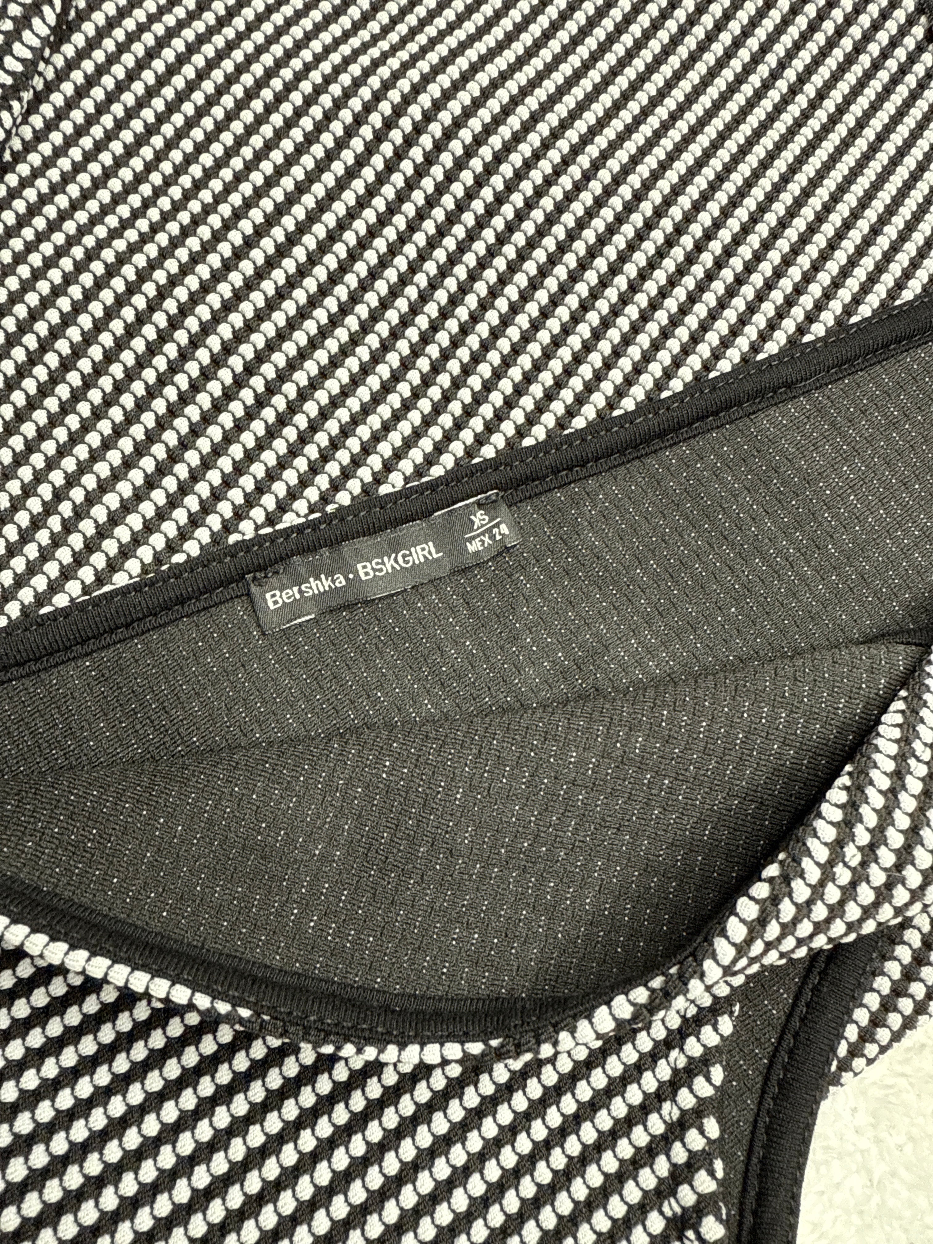 BERSHKA Black and White Deep V Dress (XS)