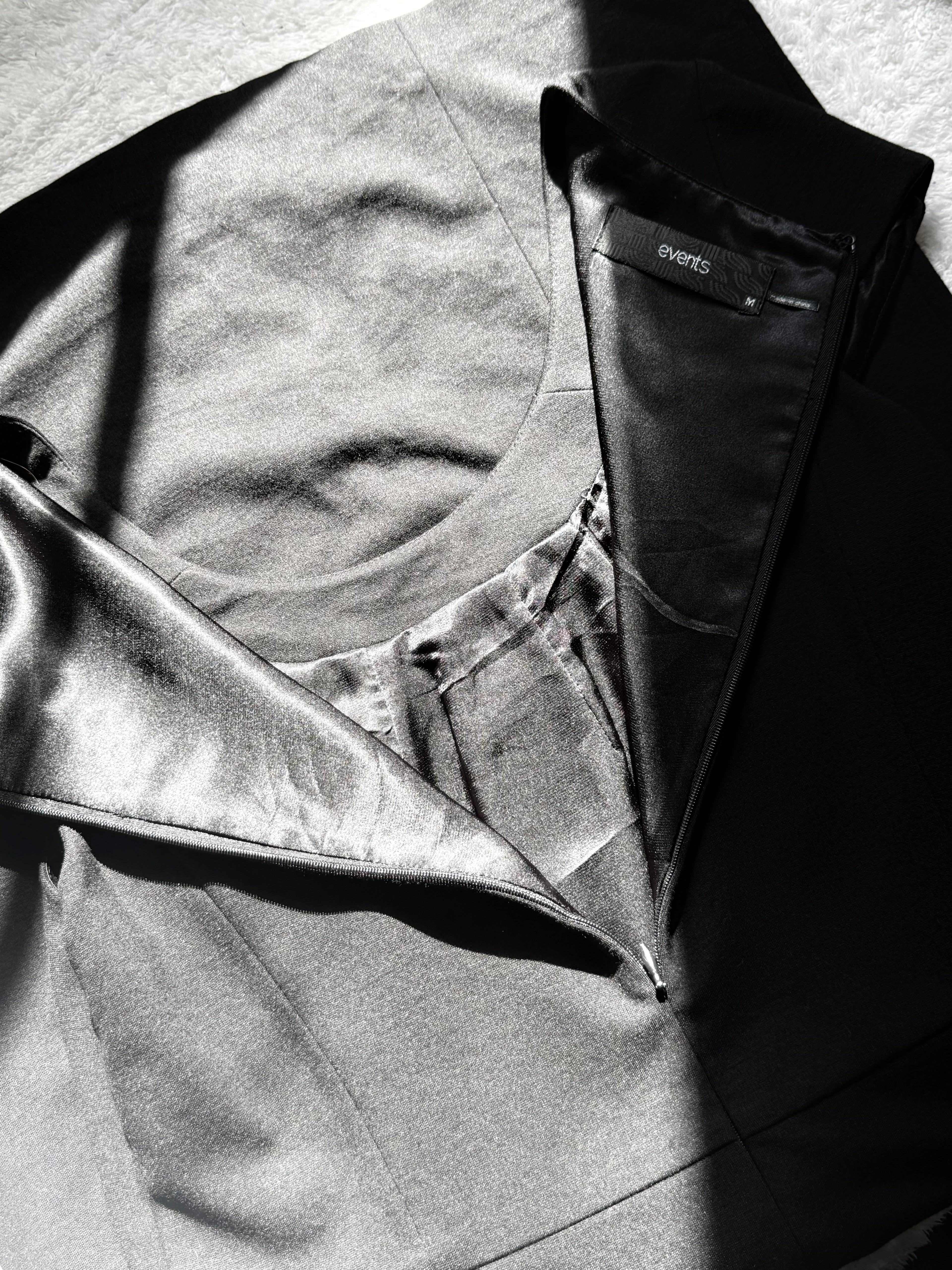 ✨ Event-Ready Glamour: EVENTS Preloved Black Mini Dress