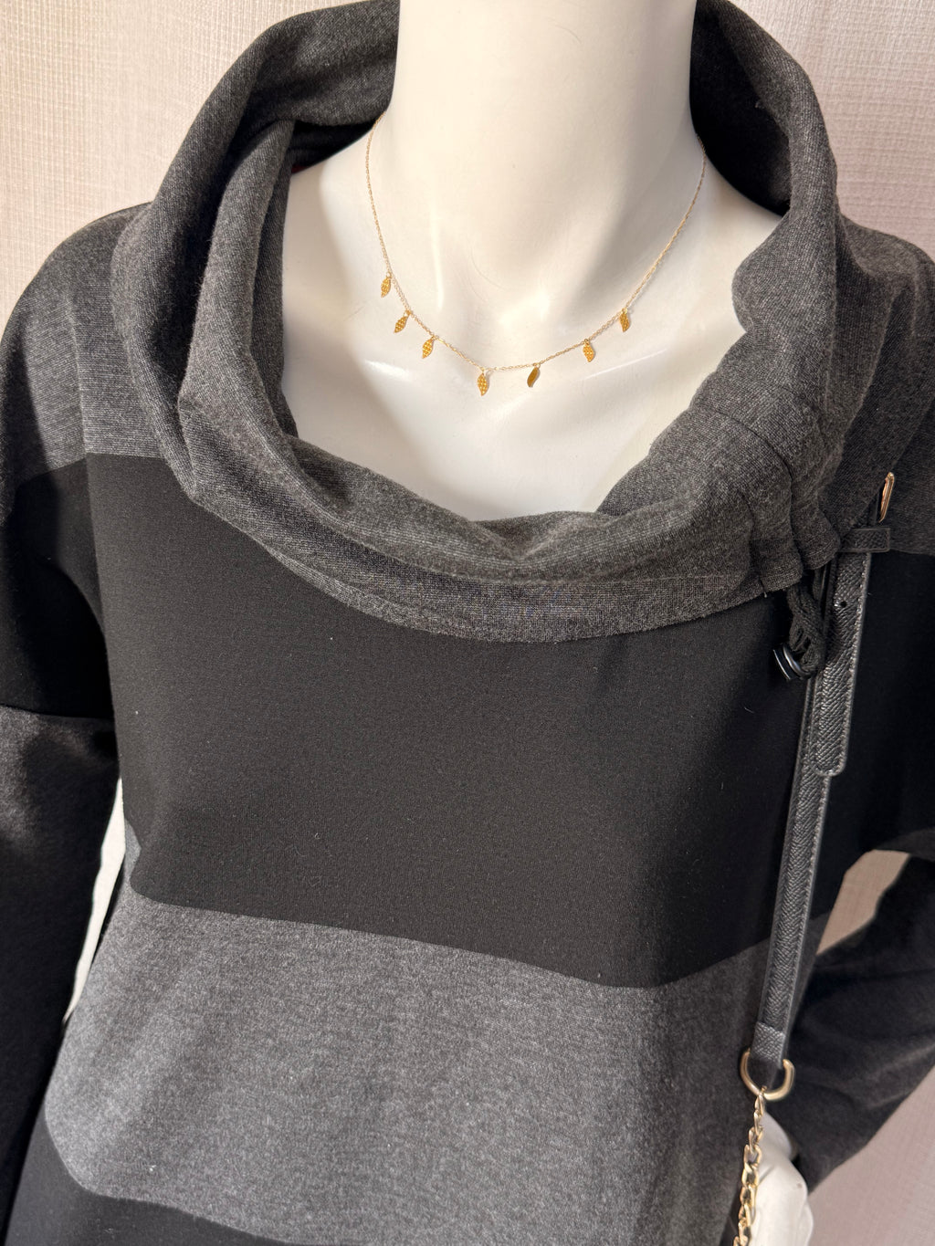 Viz-A-Viz Grey & Black Colourblock Cowl Neck Tunic Dress – UK 12/14 | Smart Casual