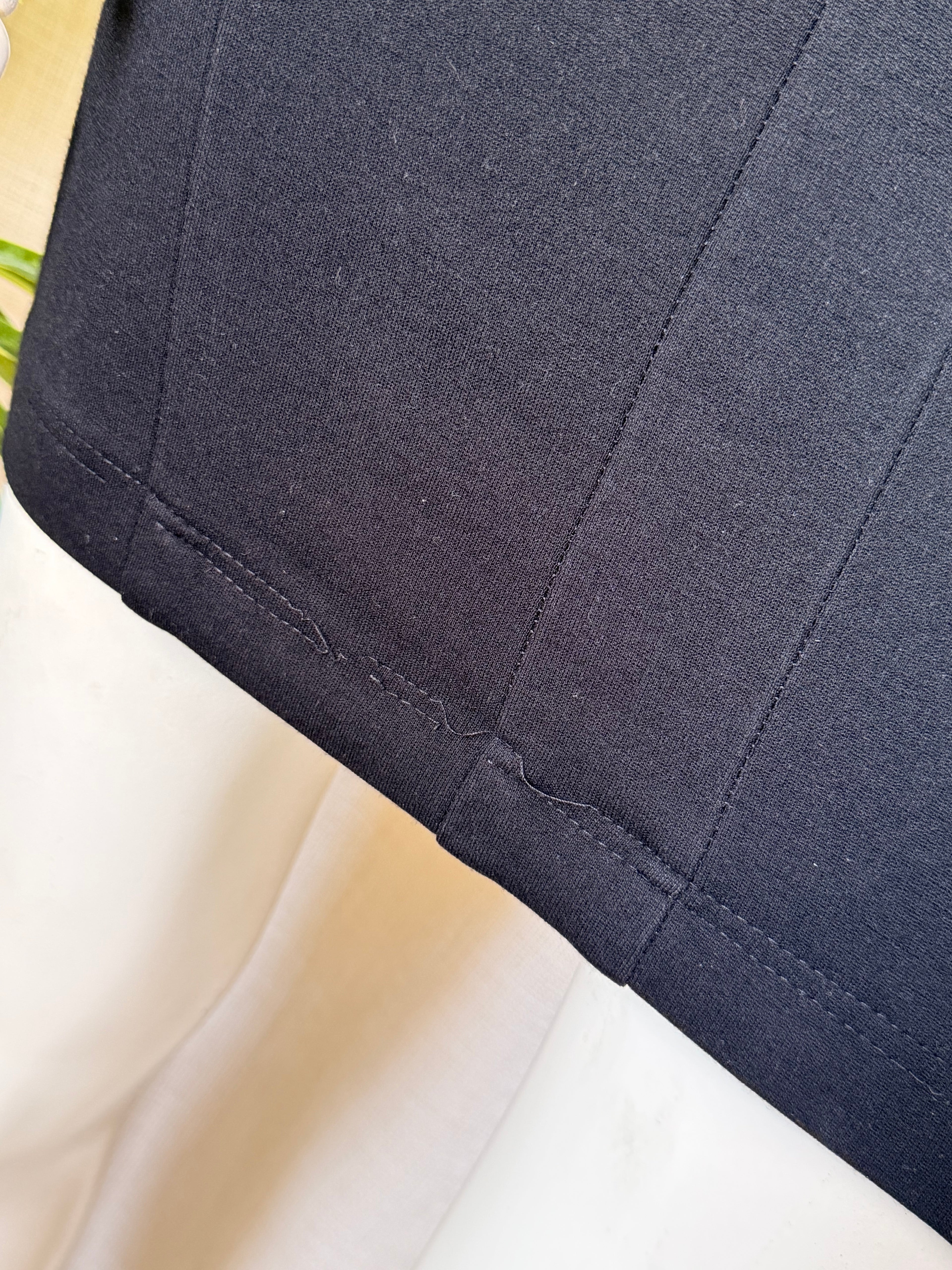 Cue Australia Black Long-Sleeve Dress (AU 6 / 2XS)