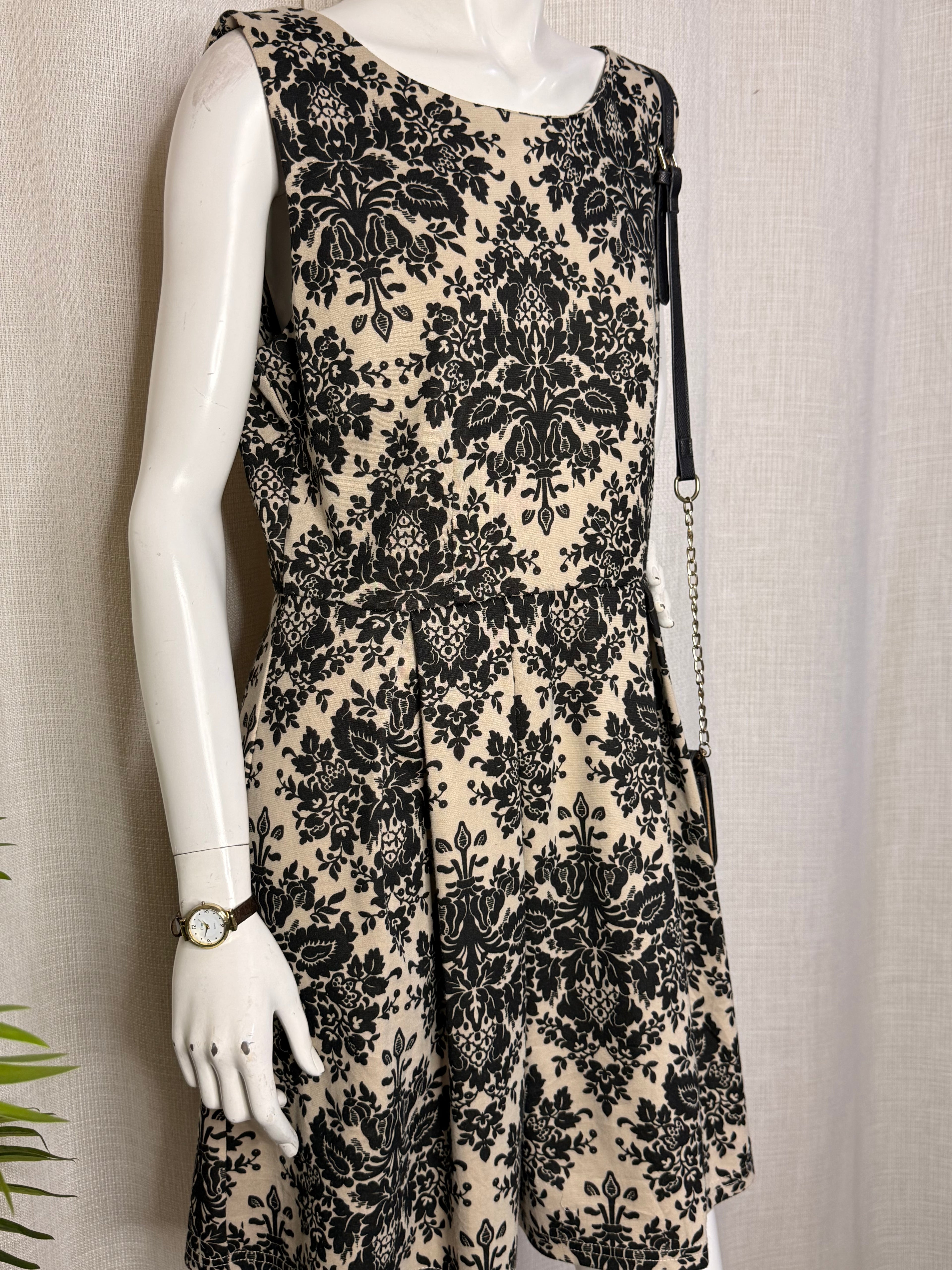 Caroline Morgan Black & Beige Damask Floral skater Dress - Size AU/UK 16 - XL