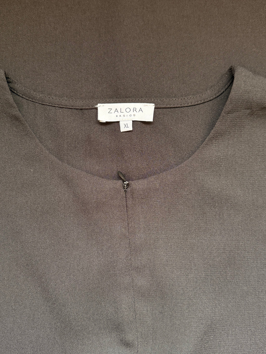 ZALORA BASICS Sleeveless Crepe Shift Dress - Classic Black (Size XL)