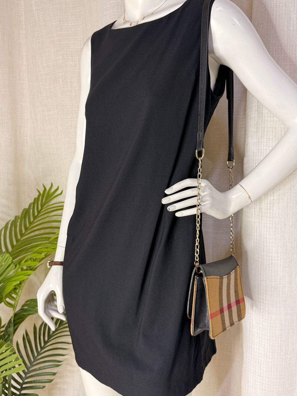 H&M MAMA Sleeveless Boat Neck Shift Dress - Classic Black (Size M)