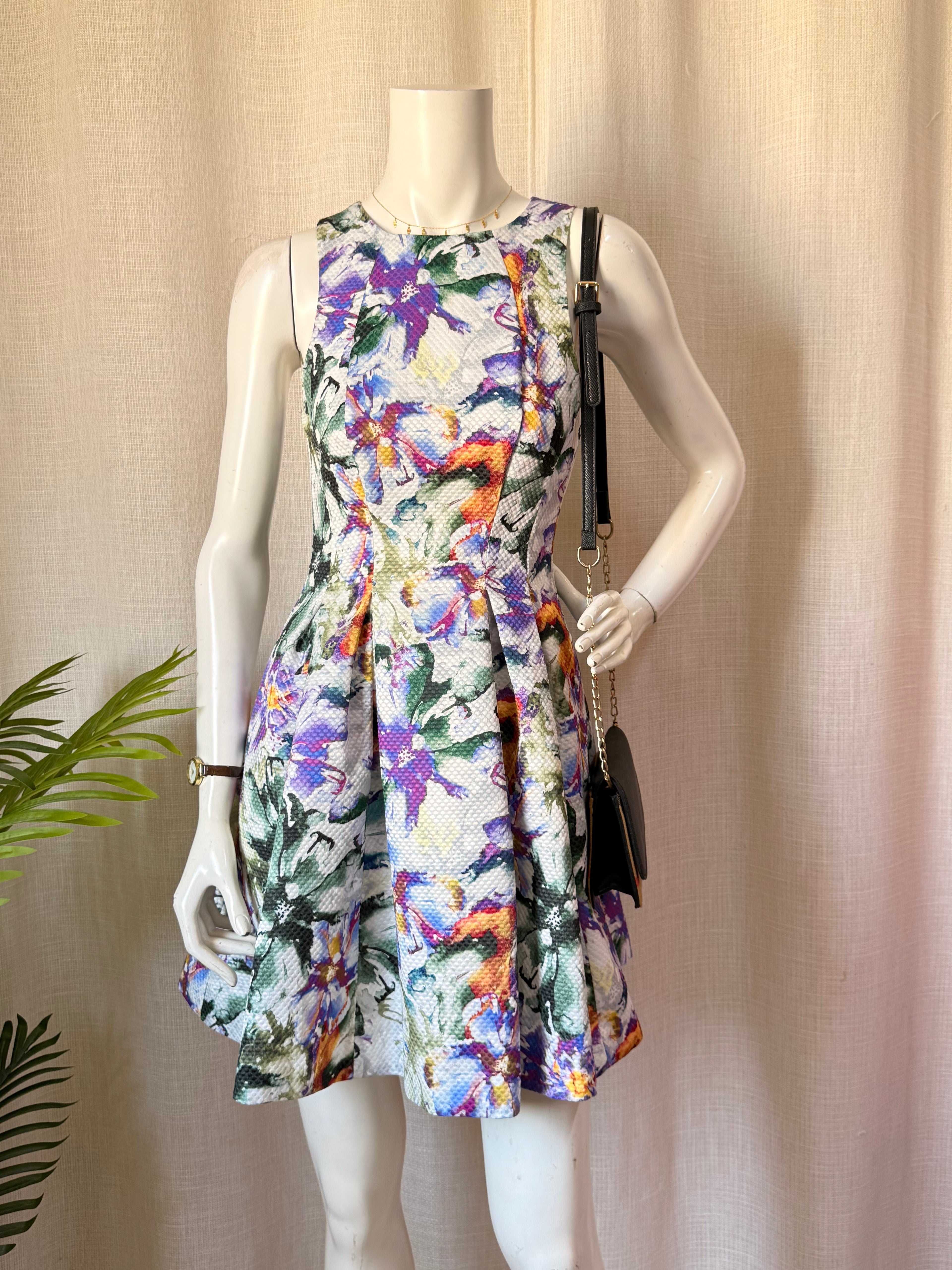 H&M Vibrant Floral Print Skater Dress (Size XS / EUR 34 / US 4)