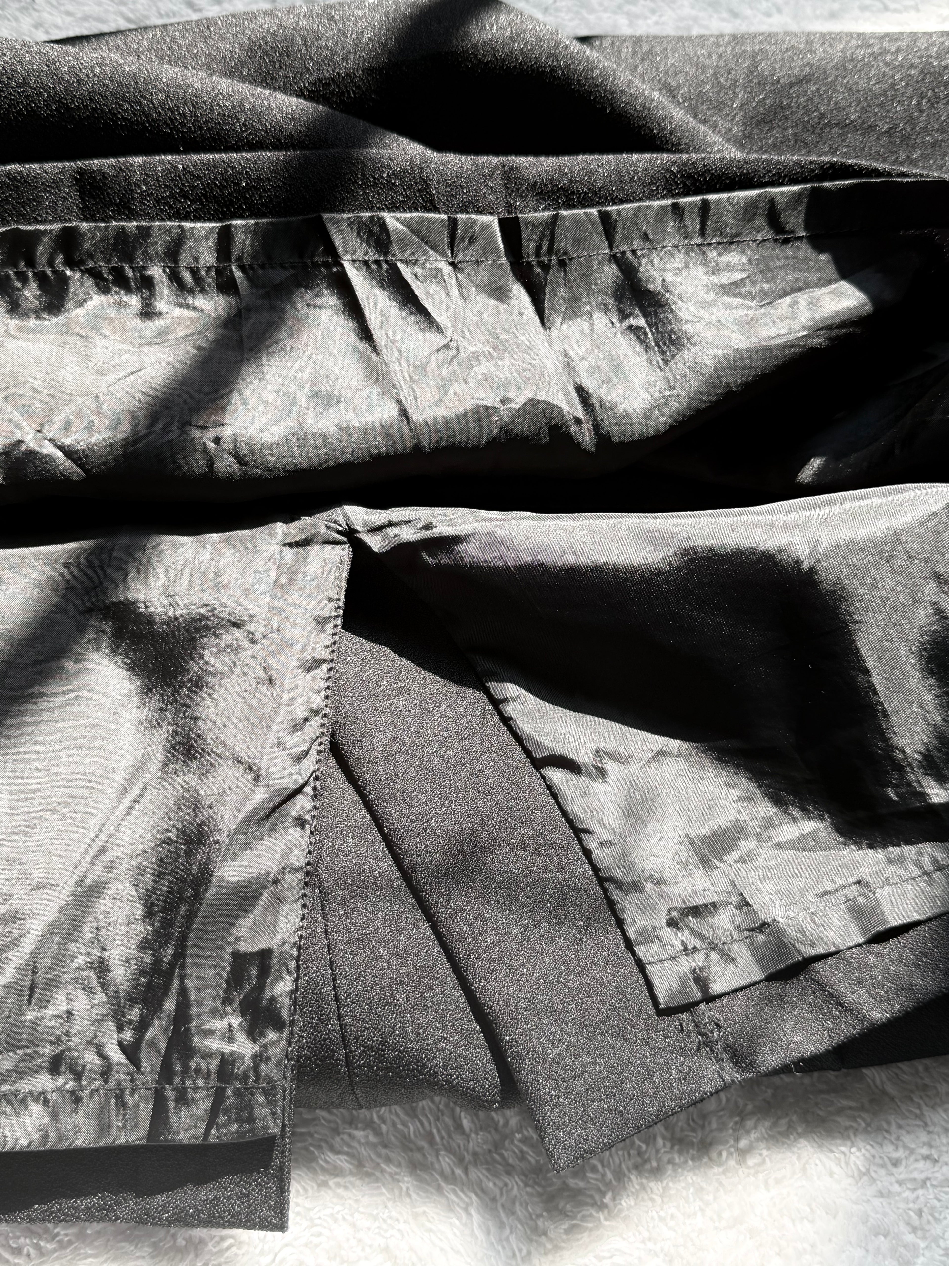 🖤 Effortless Elegance: SAGA DESIGN Preloved Black Sheath Dress (UK 16)