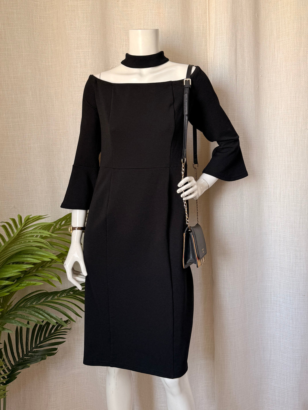 🌟 Chic Comfort: 3RD LOVE Preloved Off-Shoulder Dress