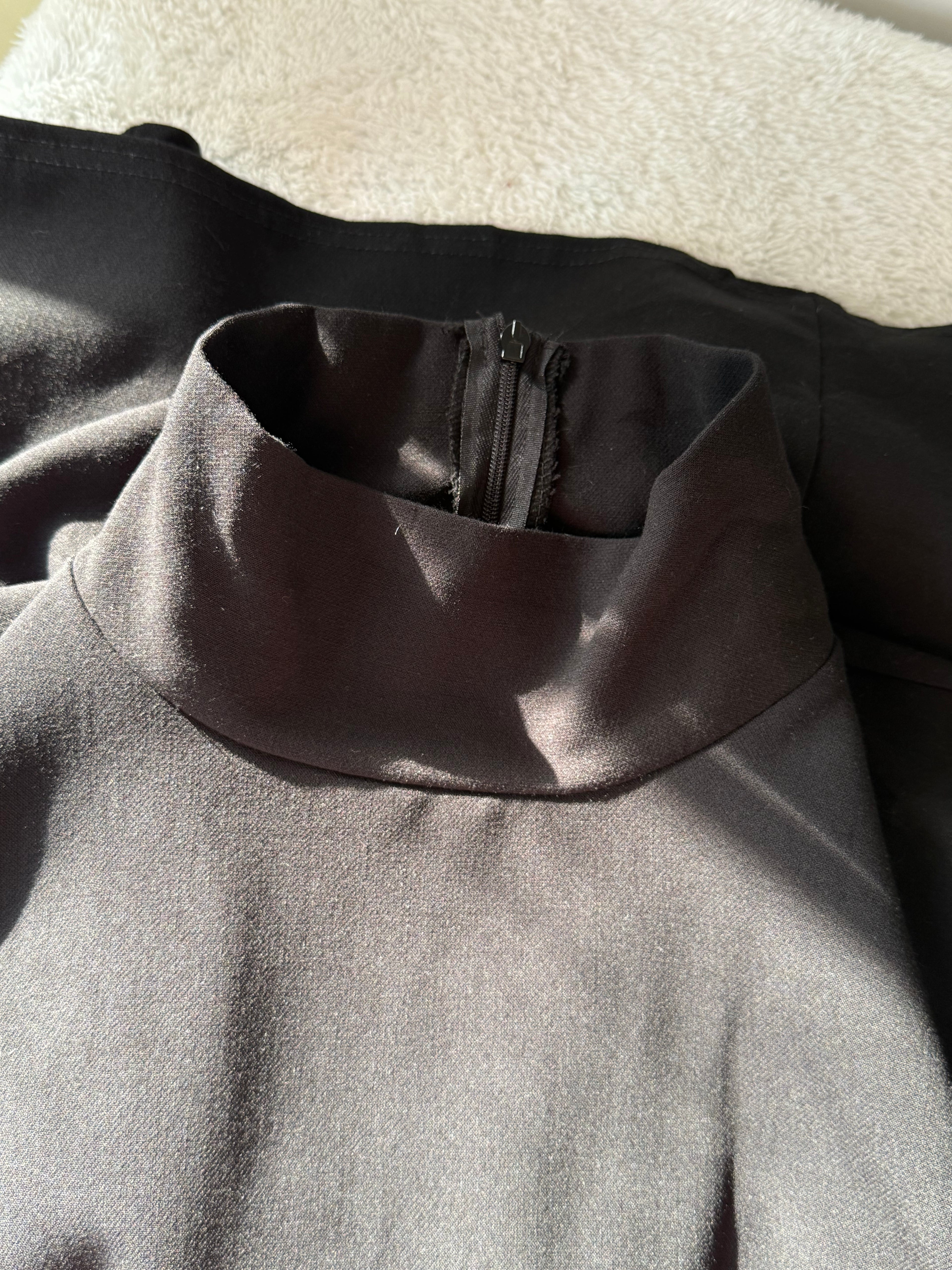 PrettyLittleThing Black High-Neck Tie-Waist Dress | UK 10 (Preloved)