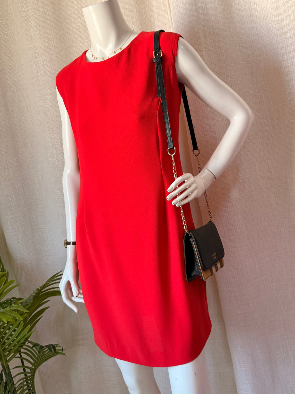 Vibrant Red Sleeveless Shift Mini Dress (MEDIUM)