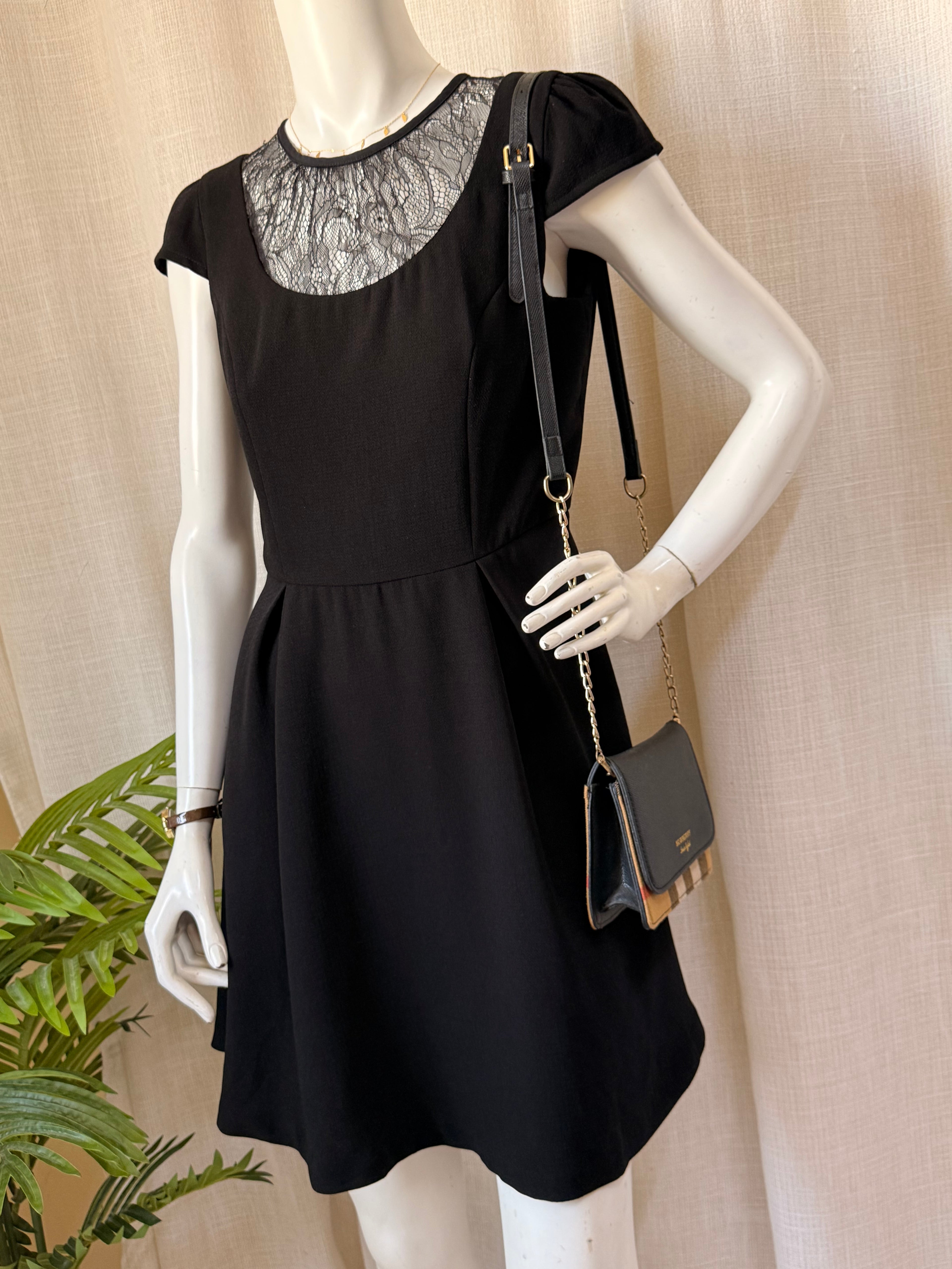 Fórmula Joven Black Lace Illusion Skater Dress Size 40 | Fit and Flare Cocktail Dress