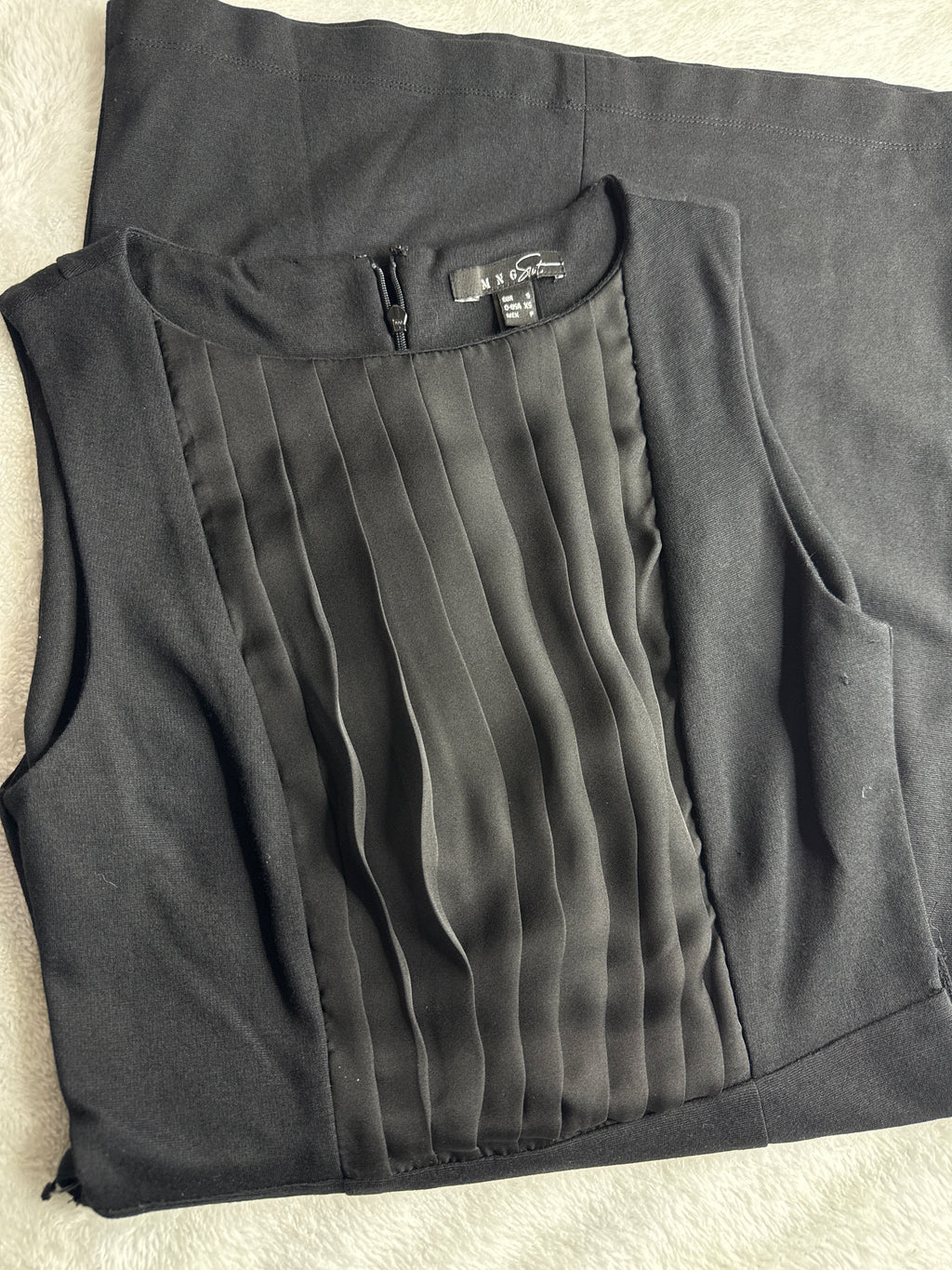 Mango Black Sleeveless Mini Dress (Small)