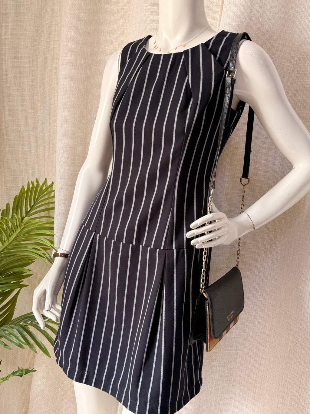 ISA Black & White Pinstripe Sleeveless Drop Waist Mini Dress – Size S | Smart Office Dress