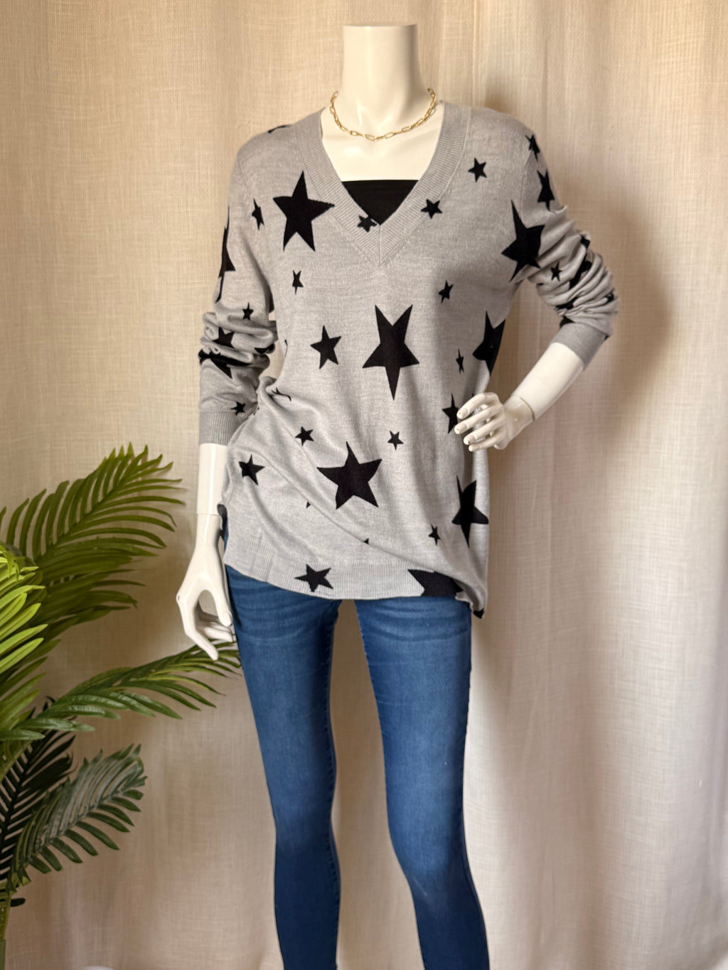 Matalan Gray Star Print V-Neck Sweater | UK 14
