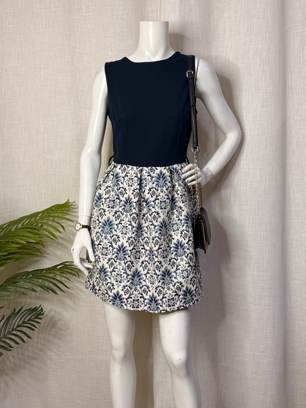 Italian Navy Blue & Cream Brocade Jacquard Mini Dress - Size L / 12 (Bust 34")