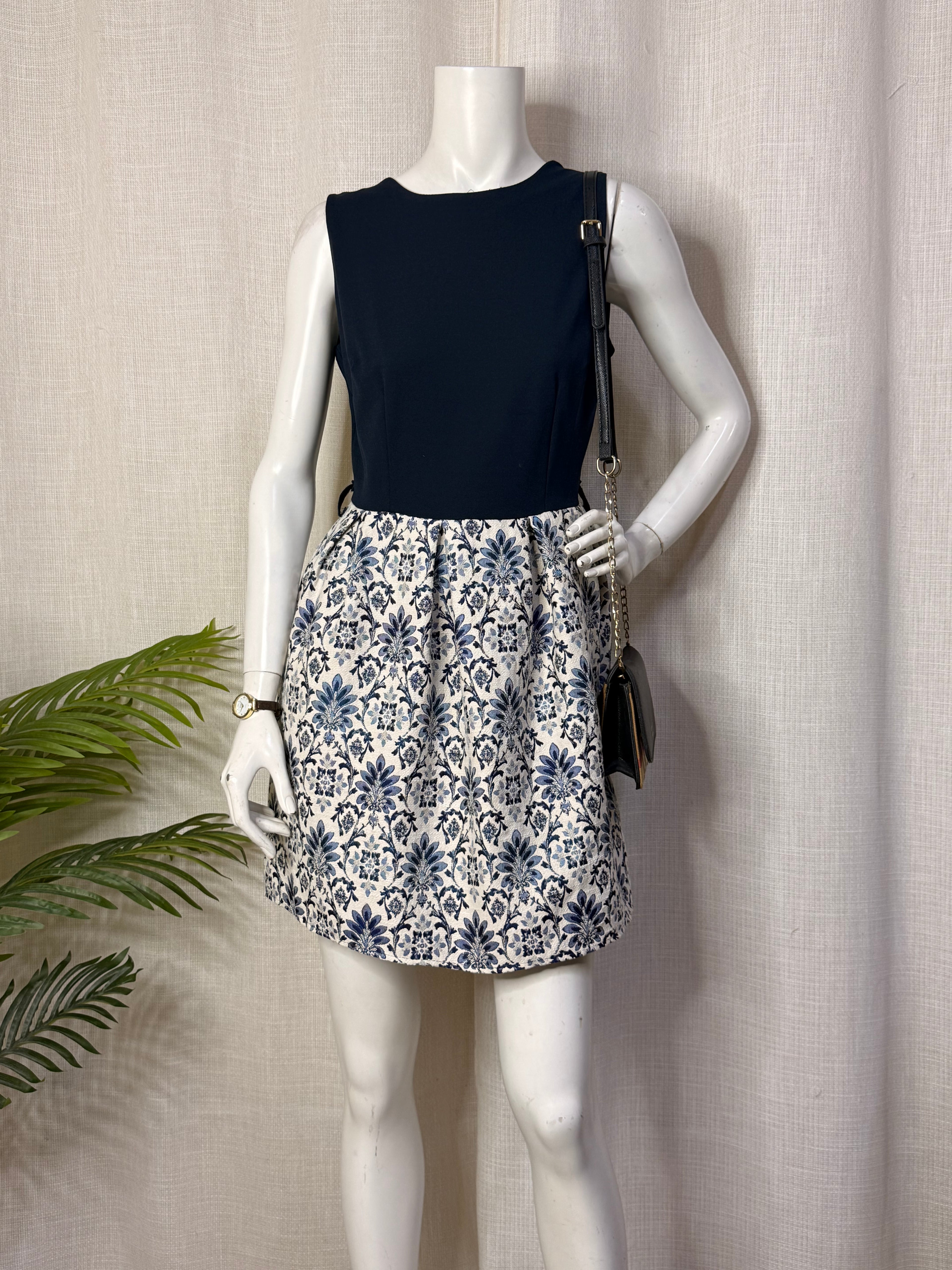 Italian Navy Blue & Cream Brocade Jacquard Mini Dress - Size L / 12 (Bust 34")