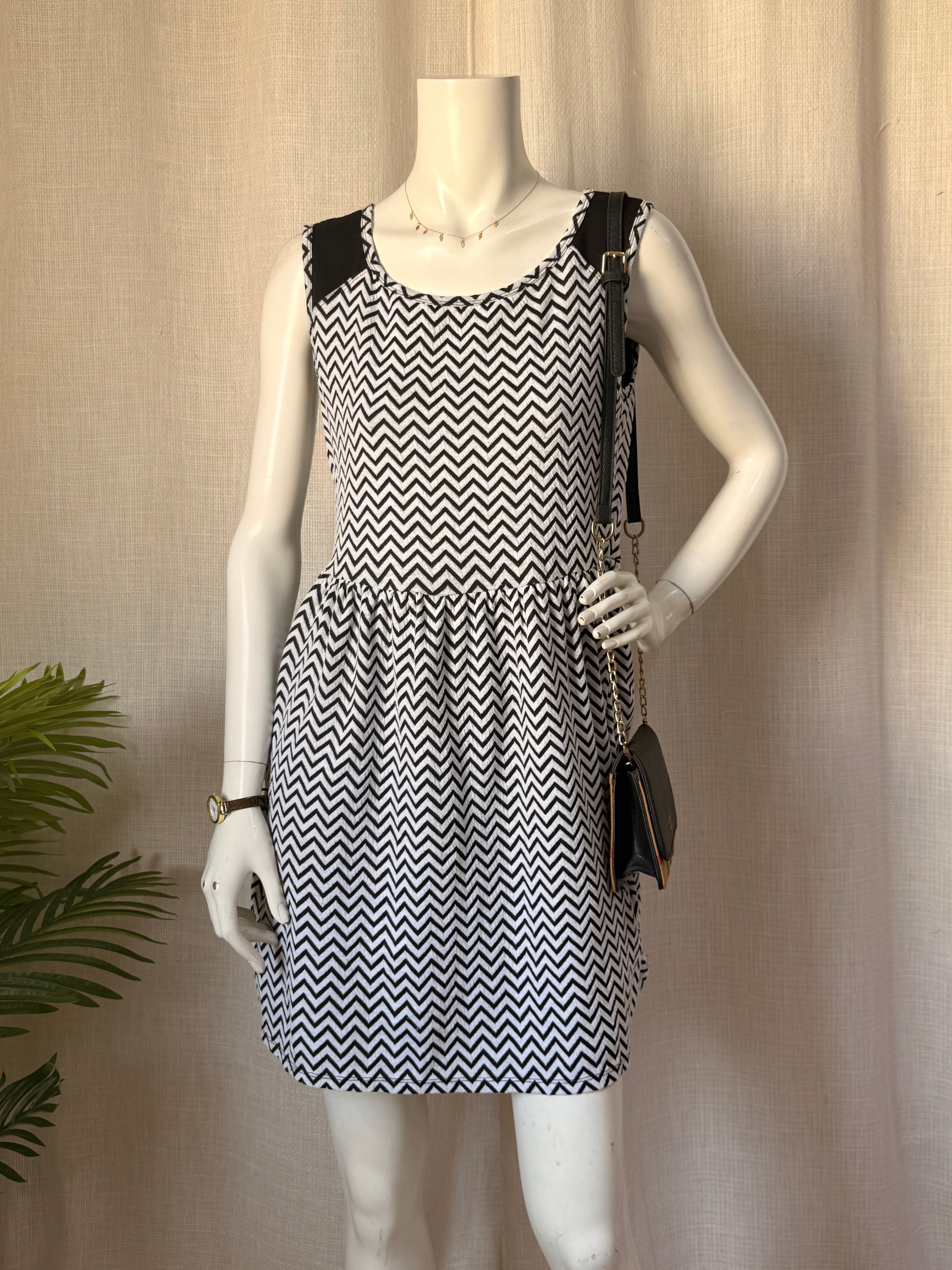 BeBop Black & White Chevron Skater Mini Dress - Size M