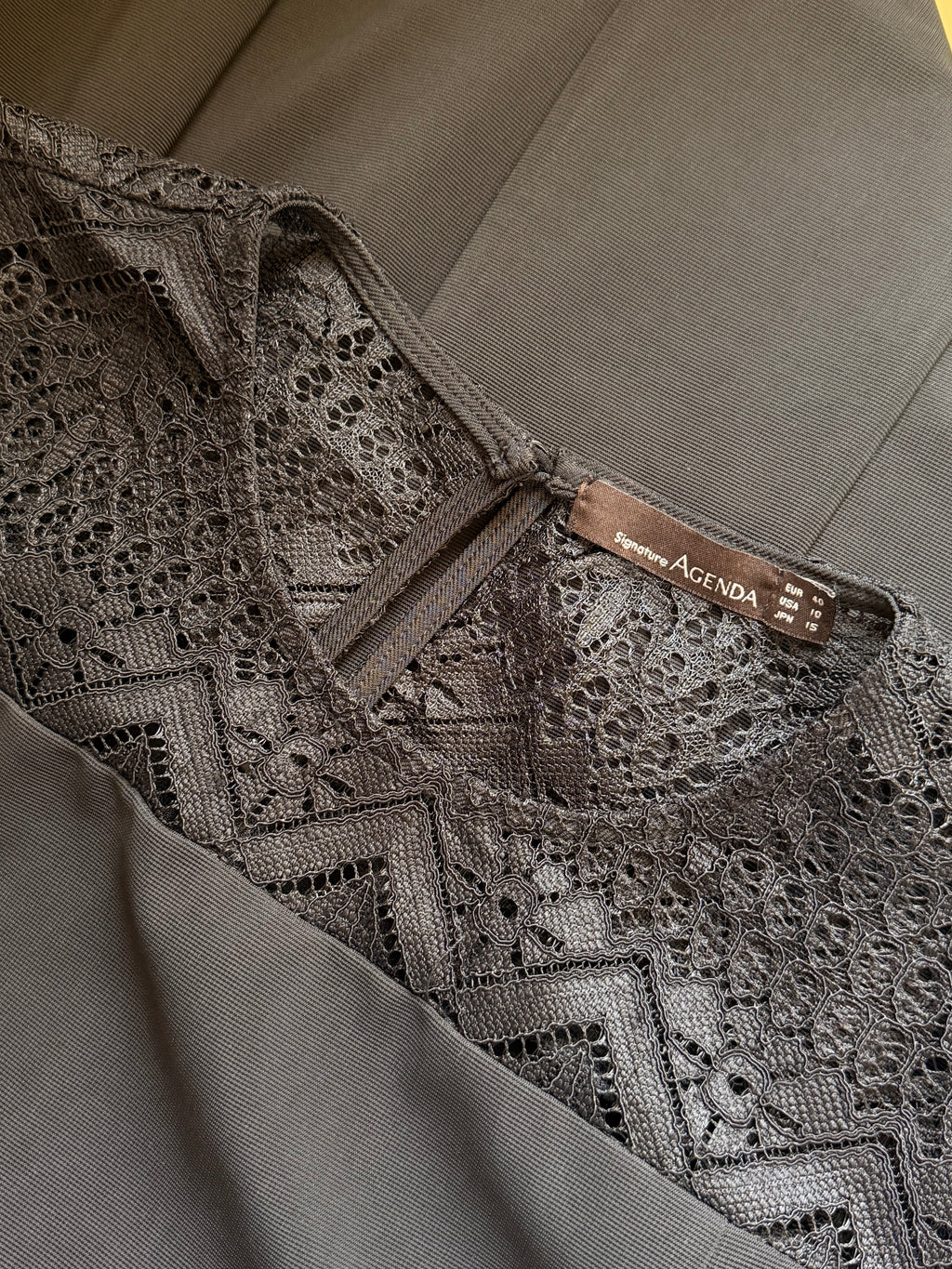 Signature Agenda Lace Yoke Dress | EUR 40