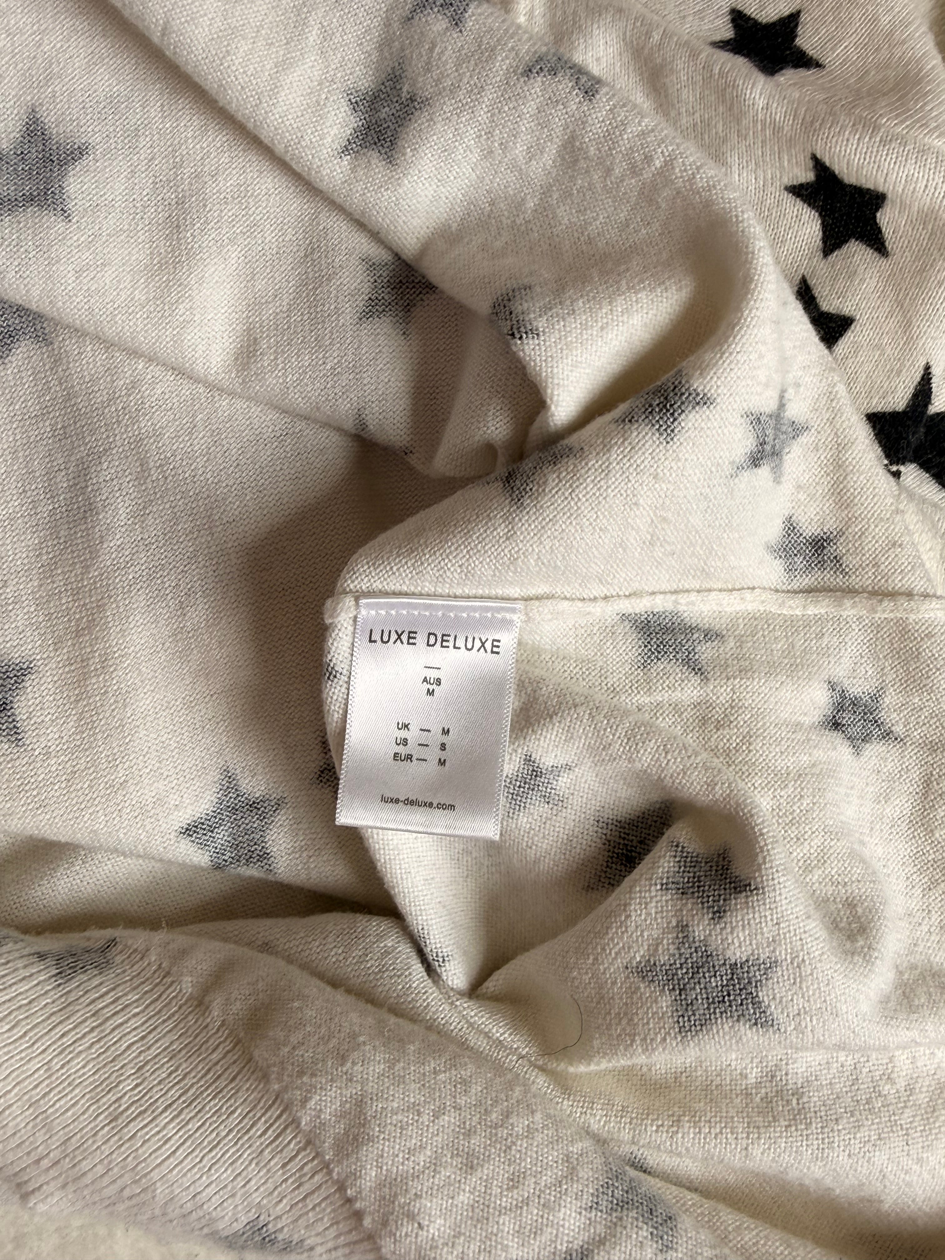 Luxe Deluxe Star Print V-Neck Knit | Medium
