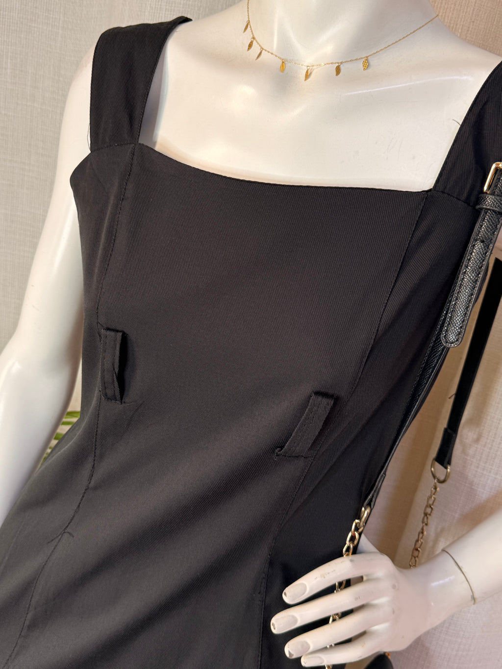 Black Square Neck Bodycon Mini Dress – LARGE | Classic Cocktail & Party Dress