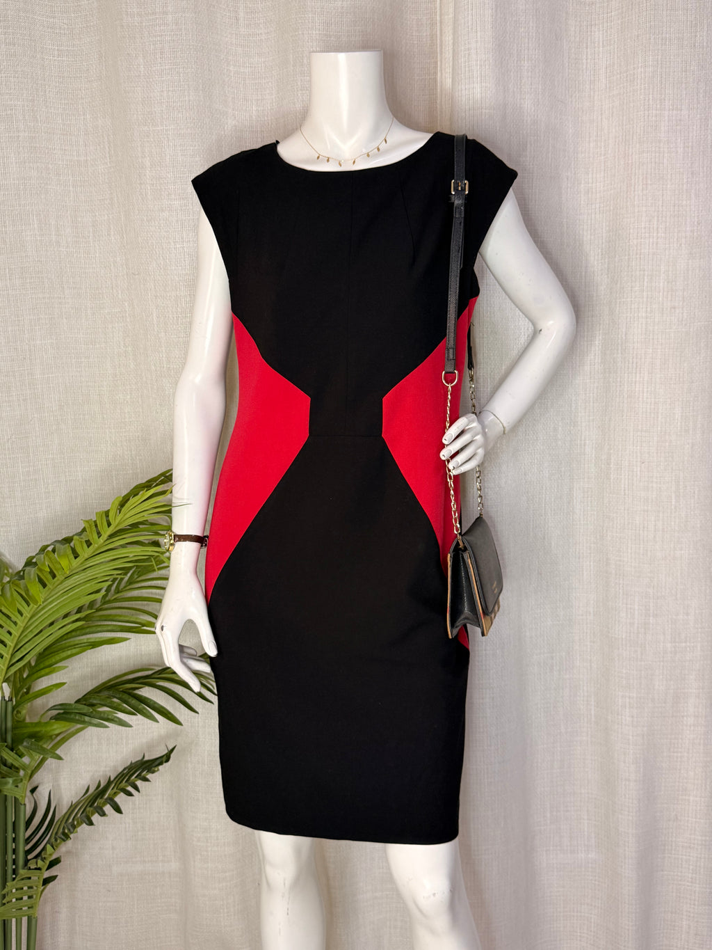 Papaya Black & Red Colorblock Sheath Dress | UK 12 | UAE Preloved Fashion