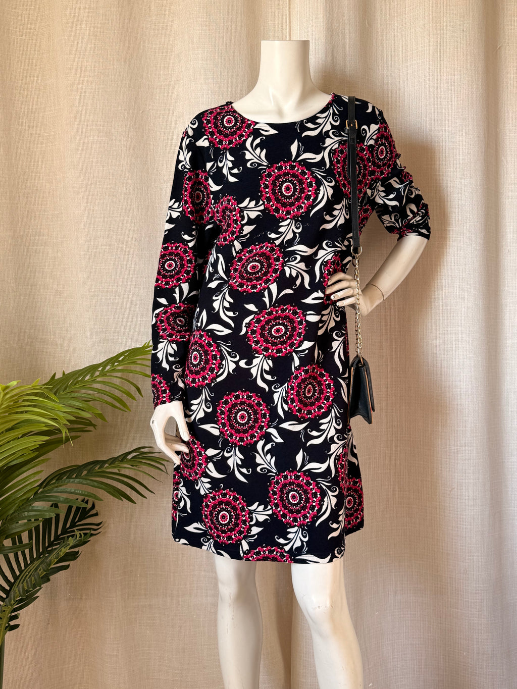 Floral Mandala Print Shift Dress (Size UK 16 / Large) – Pink & Black Knee-Length Dress