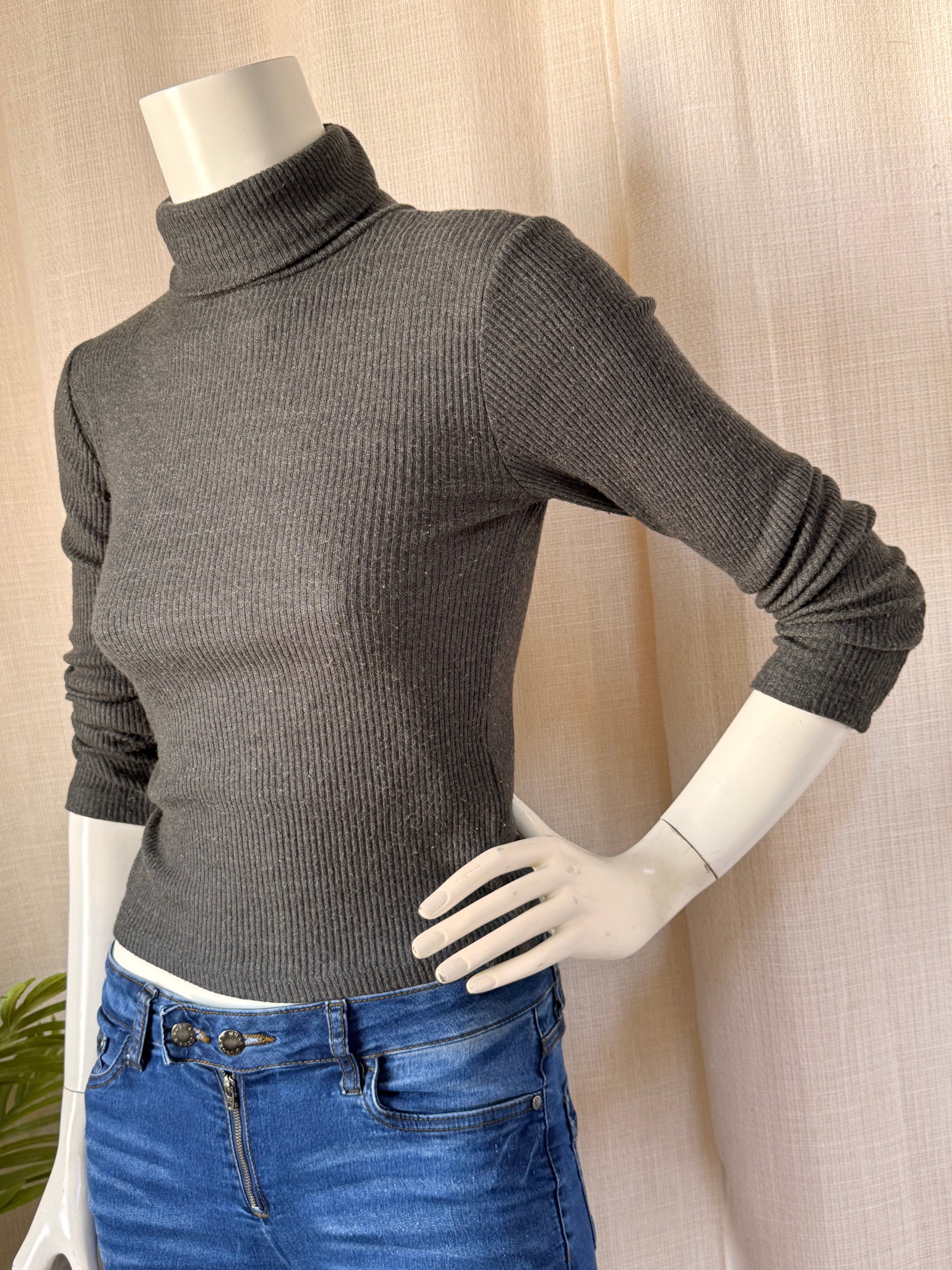 Stradivarius Dark Gray Ribbed Turtleneck | XS