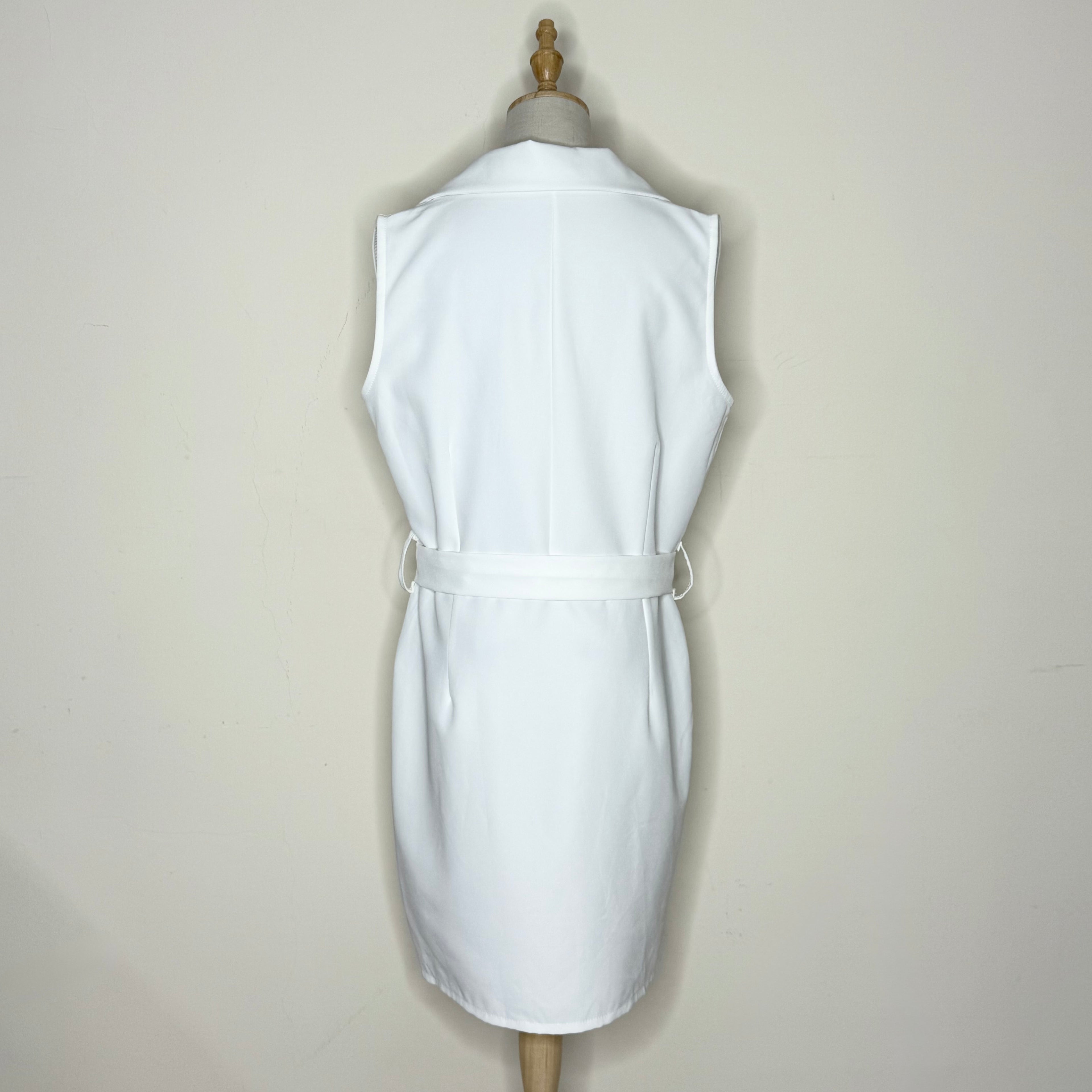 Boohoo White Sleeveless Blazer Dress with Belt