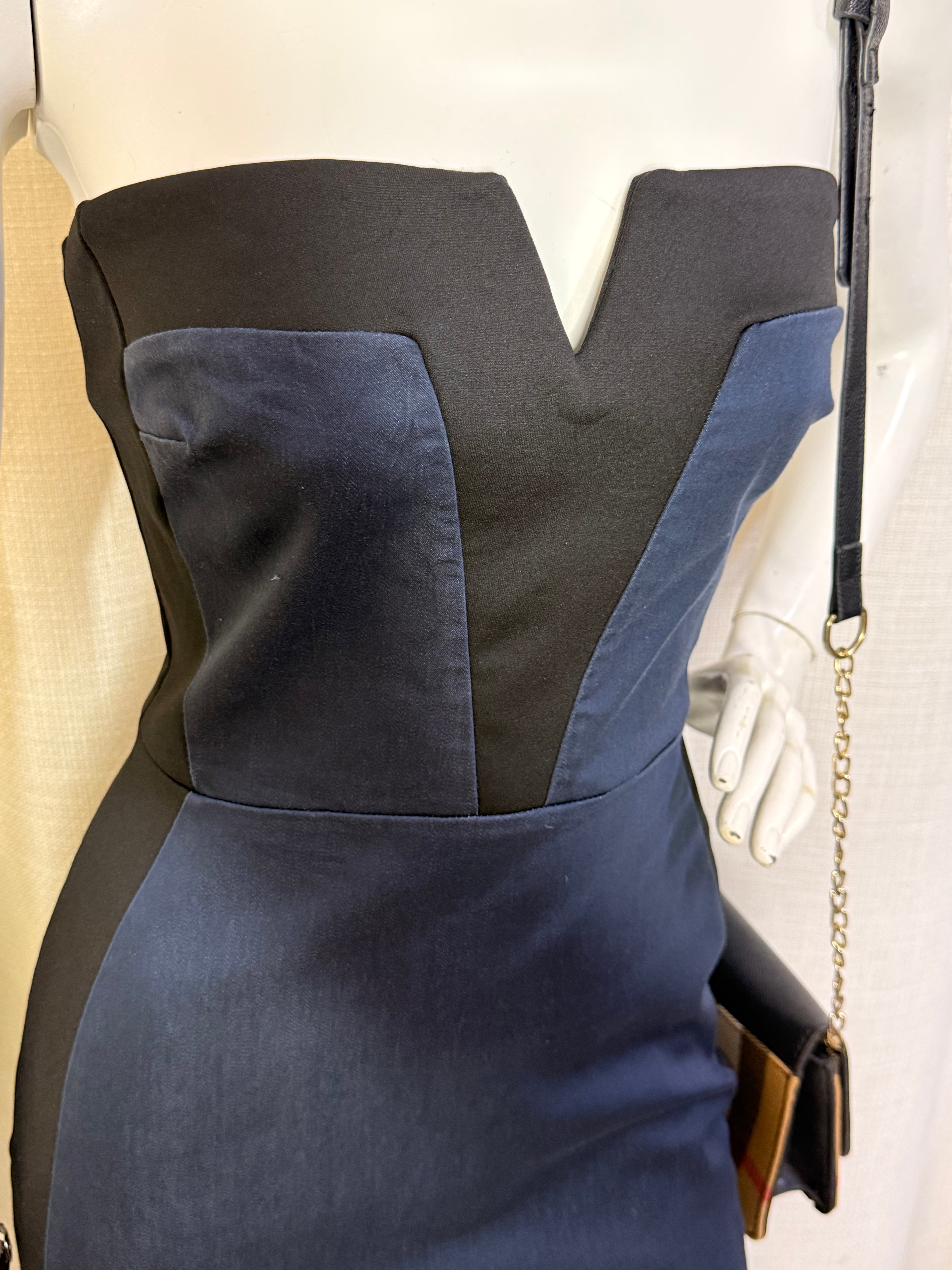 River Island Navy & Black Color-Block Strapless V-Notch Midi Dress - Size UK 10 / EUR 36 - Medium