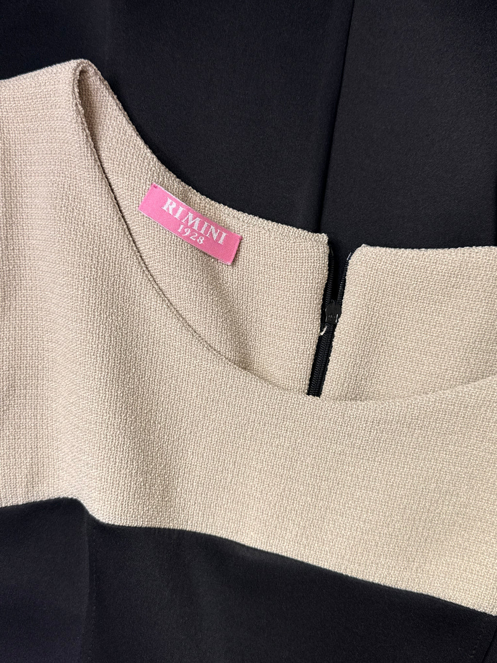 Rimini 1928 Beige & Black Colorblock Pleated Skater Mini Dress – Size Medium