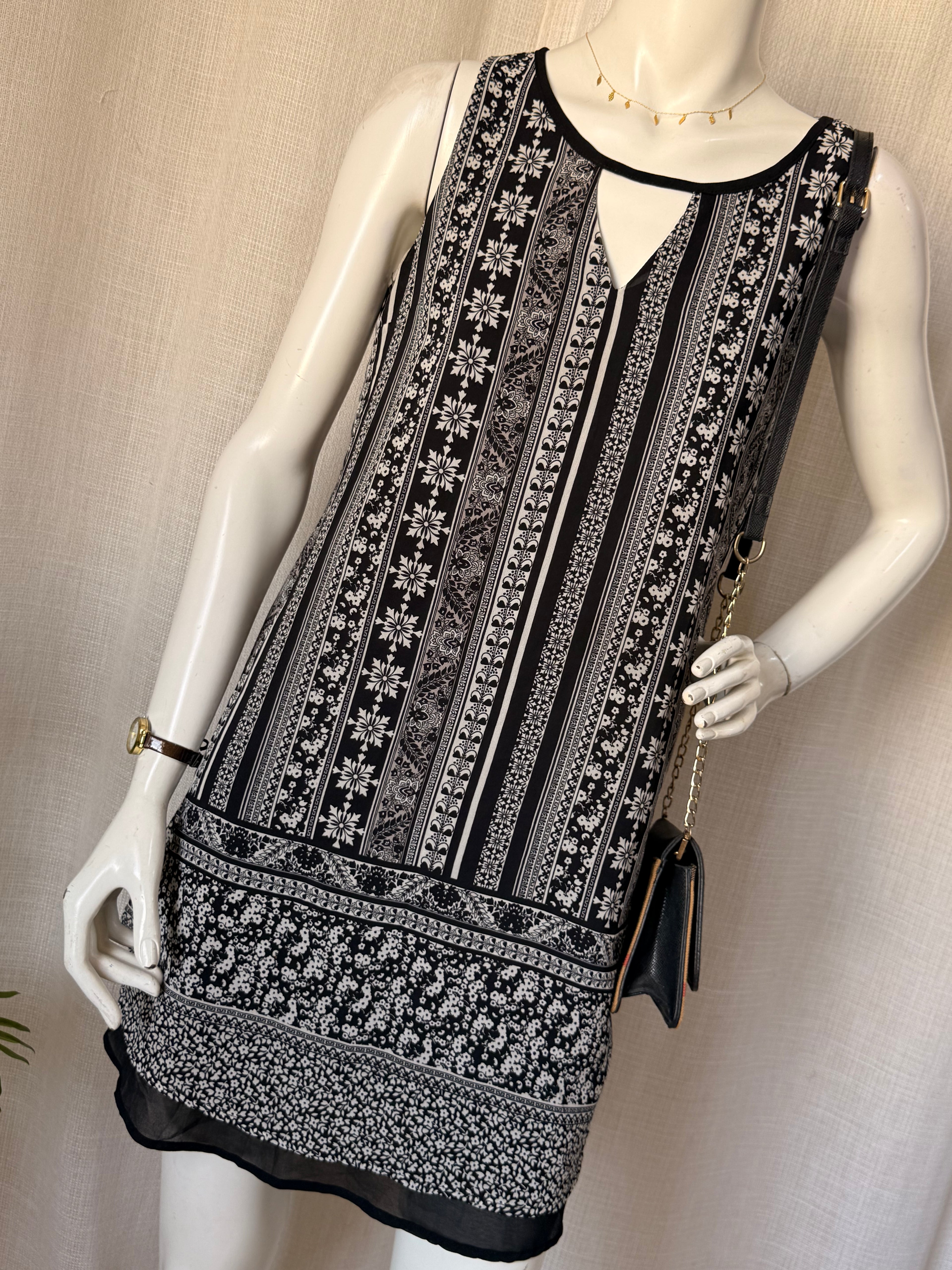 Xhilaration Black & White Boho Print Sleeveless Mini Dress - Large