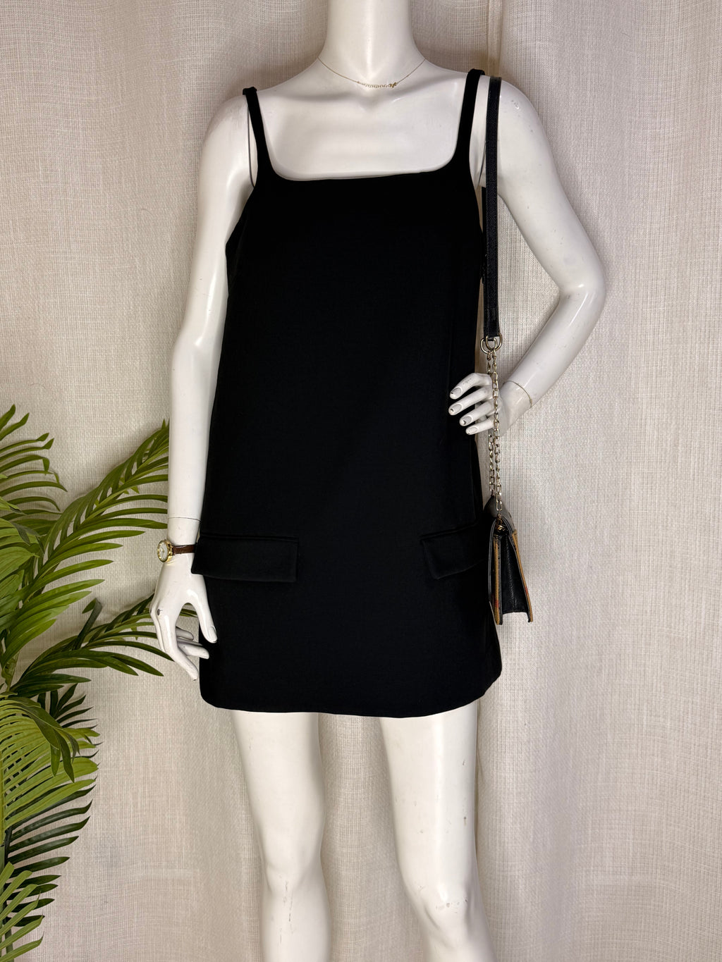 SFERA Collection Square Neck Shift Mini Dress - Classic Black (Size M)
