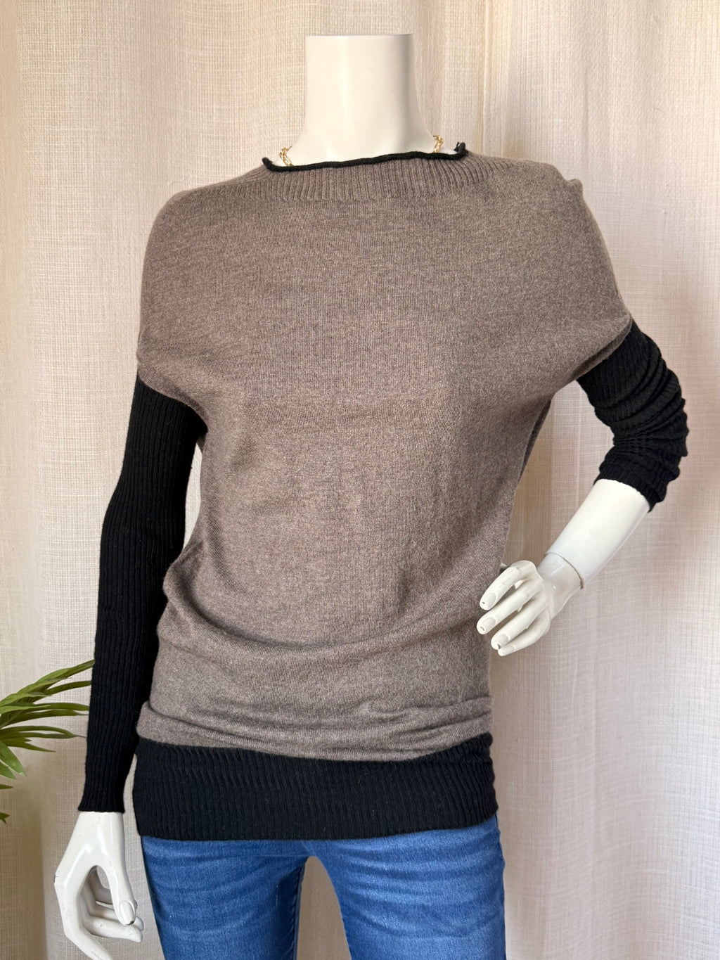 D. EXTERIOR Two-Tone Knit Sweater | Small