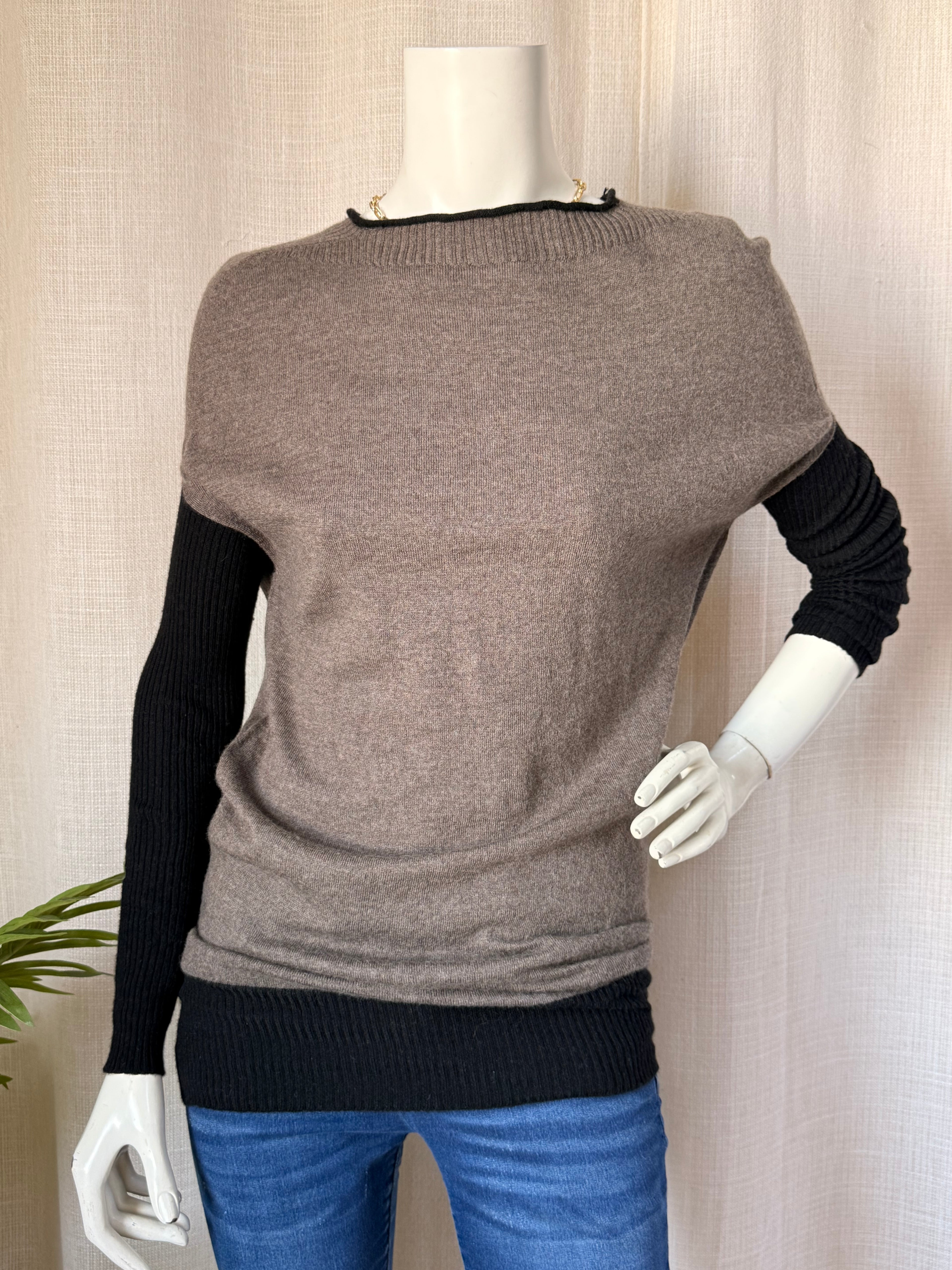 D. EXTERIOR Two-Tone Knit Sweater | Small