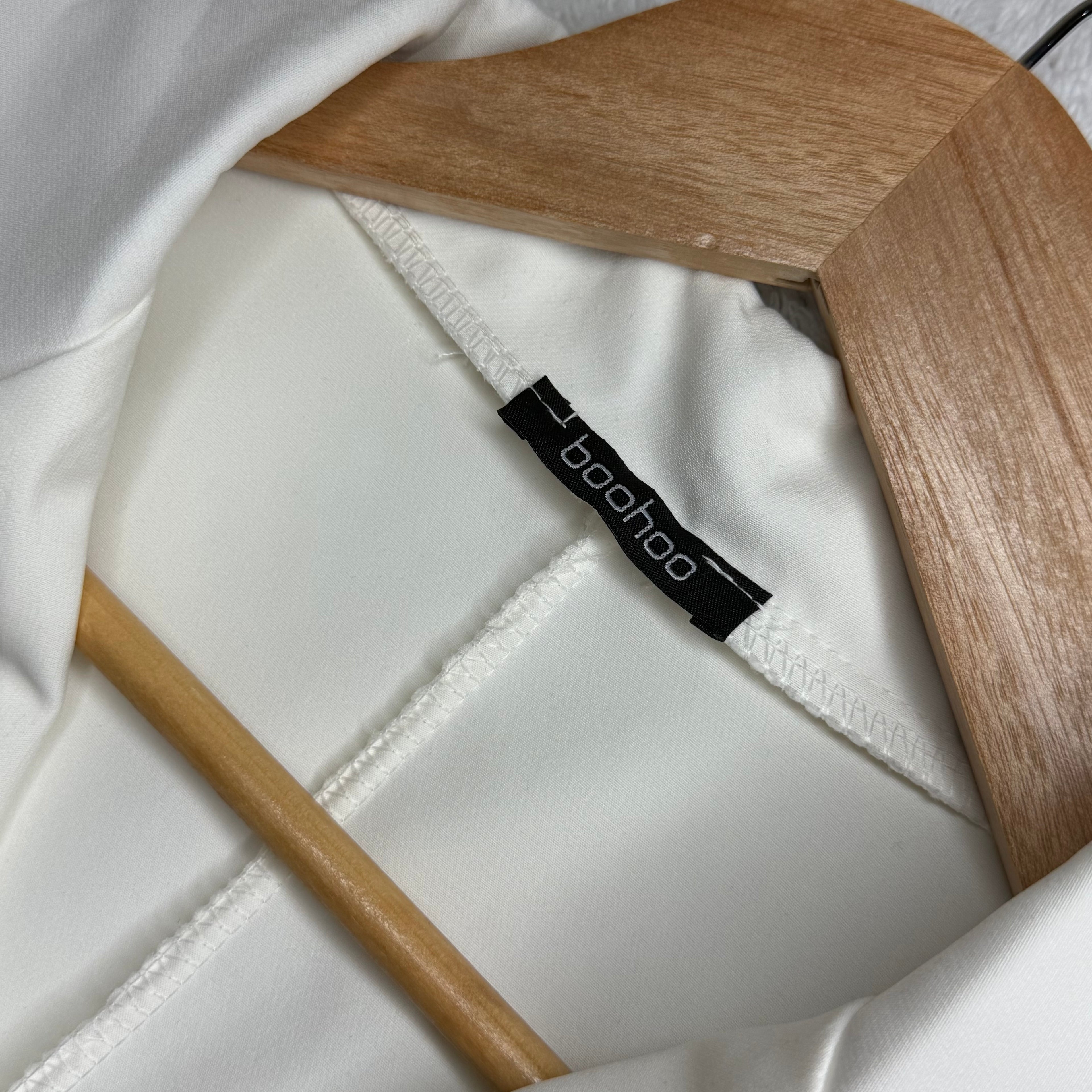 Boohoo White Sleeveless Blazer Dress with Belt