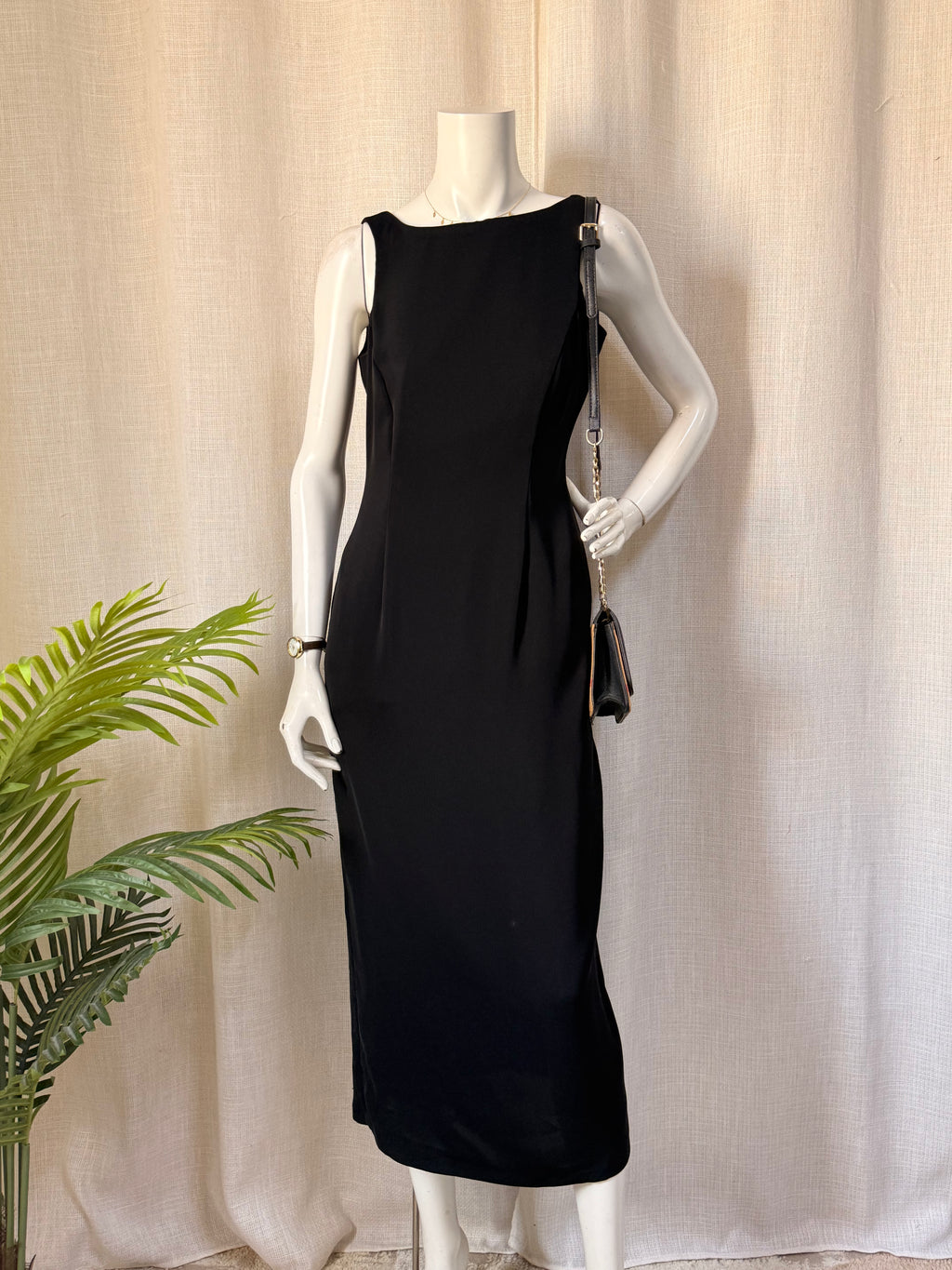 DOROTHY PERKINS Sleek Boat Neck Column Maxi Dress - Classic Black (Size UK 10 / M)